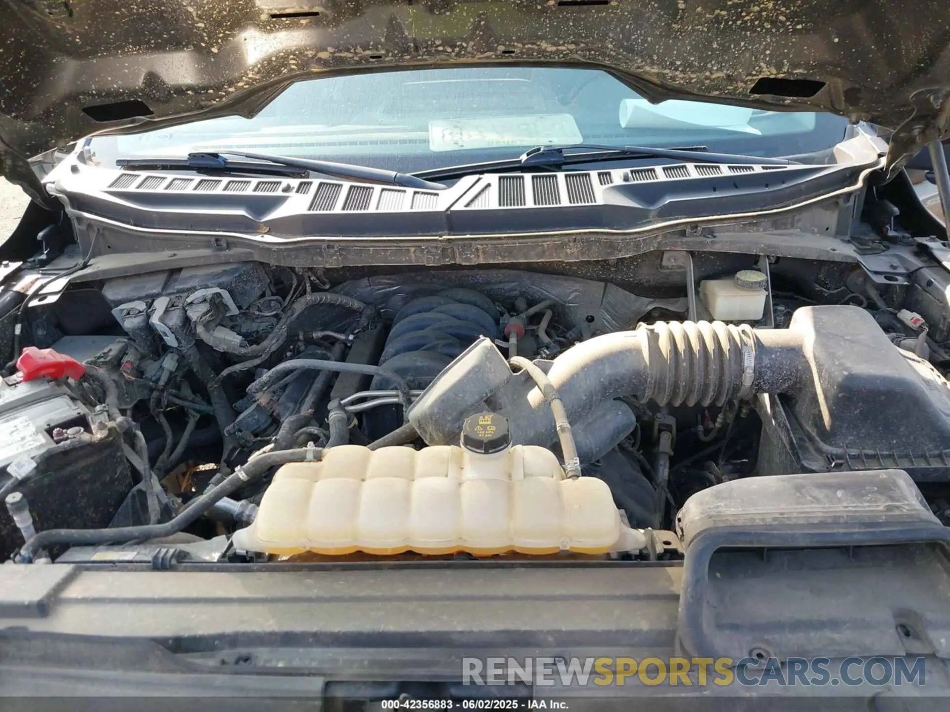 10 Photograph of a damaged car 1FTFX1E51NKE34438 FORD F-150 2022