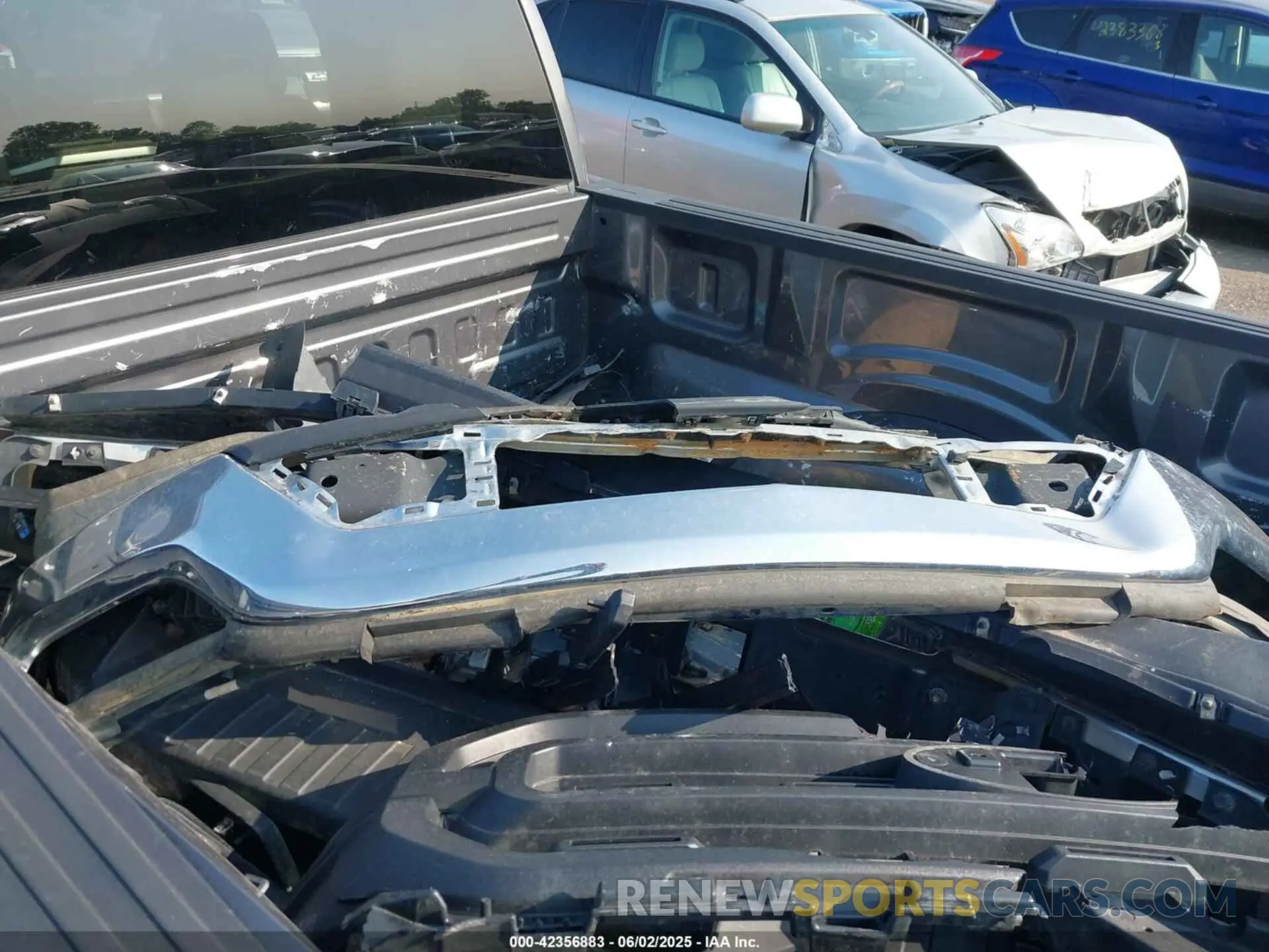 12 Photograph of a damaged car 1FTFX1E51NKE34438 FORD F-150 2022