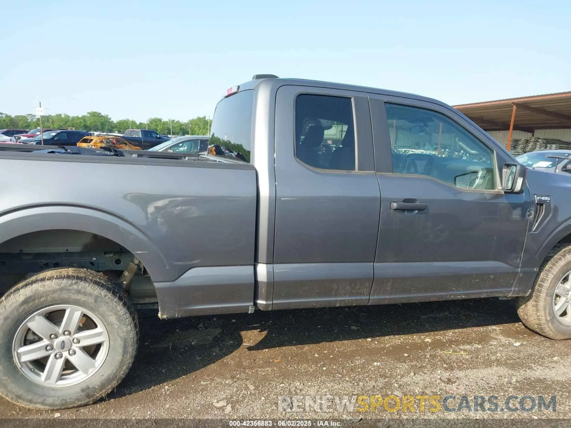 14 Photograph of a damaged car 1FTFX1E51NKE34438 FORD F-150 2022