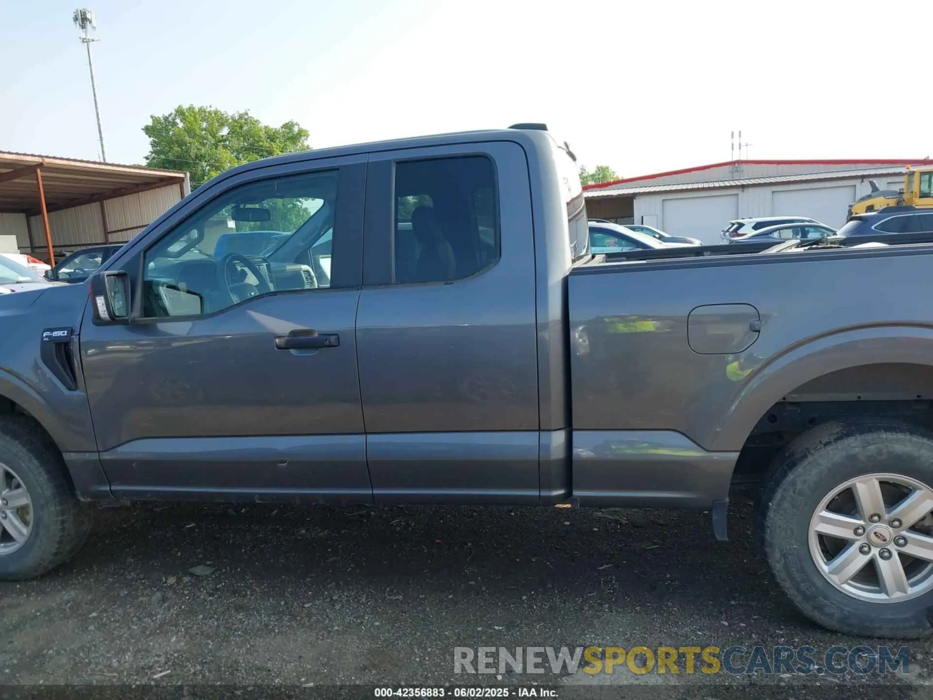 15 Photograph of a damaged car 1FTFX1E51NKE34438 FORD F-150 2022