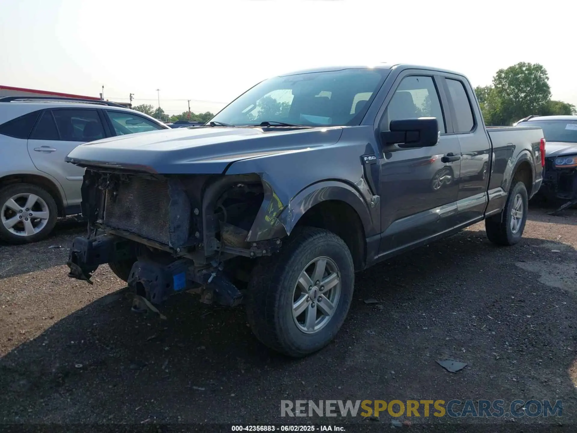 2 Photograph of a damaged car 1FTFX1E51NKE34438 FORD F-150 2022