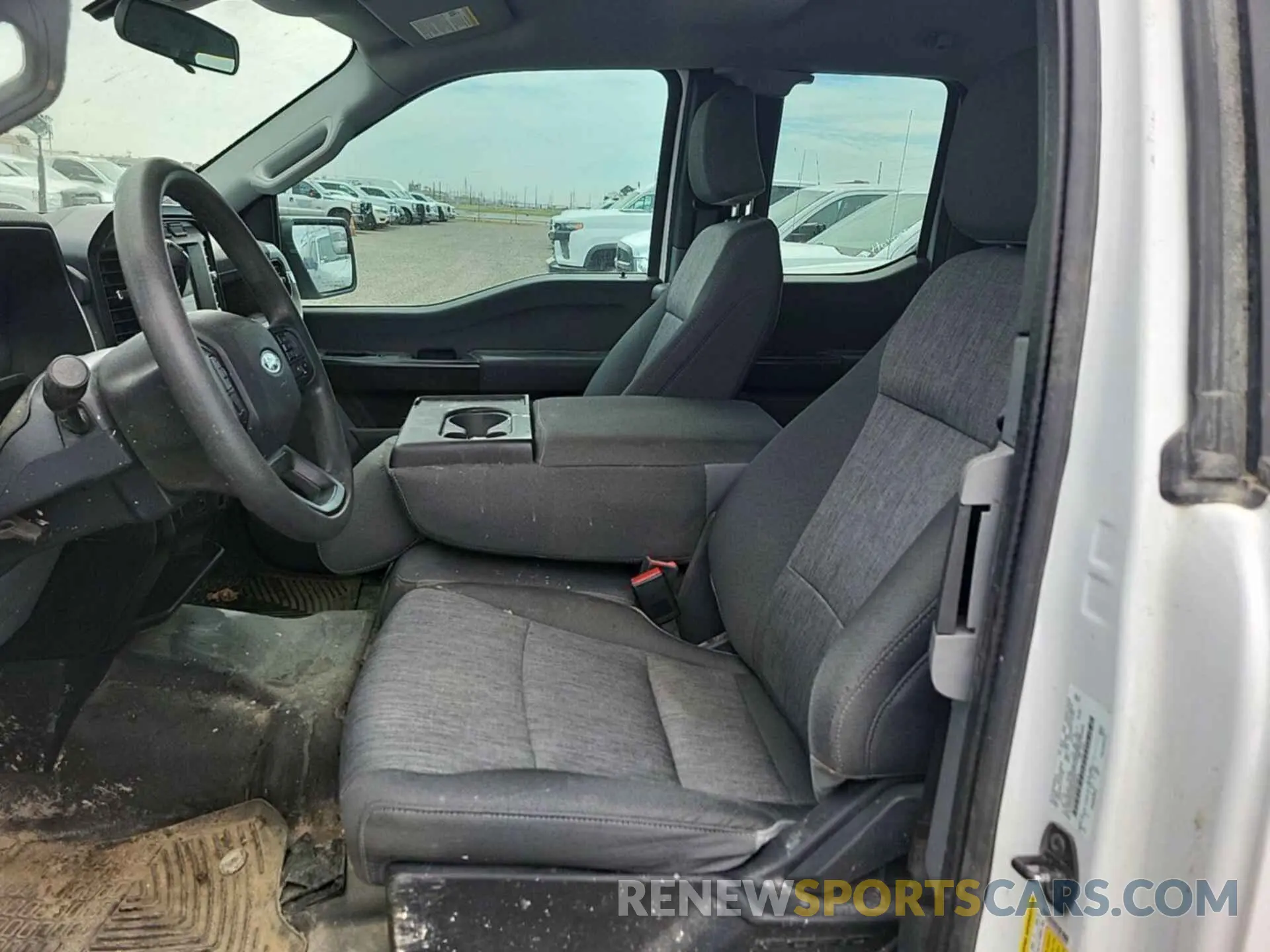 3 Photograph of a damaged car 1FTFX1E51NKE54673 FORD F-150 2022