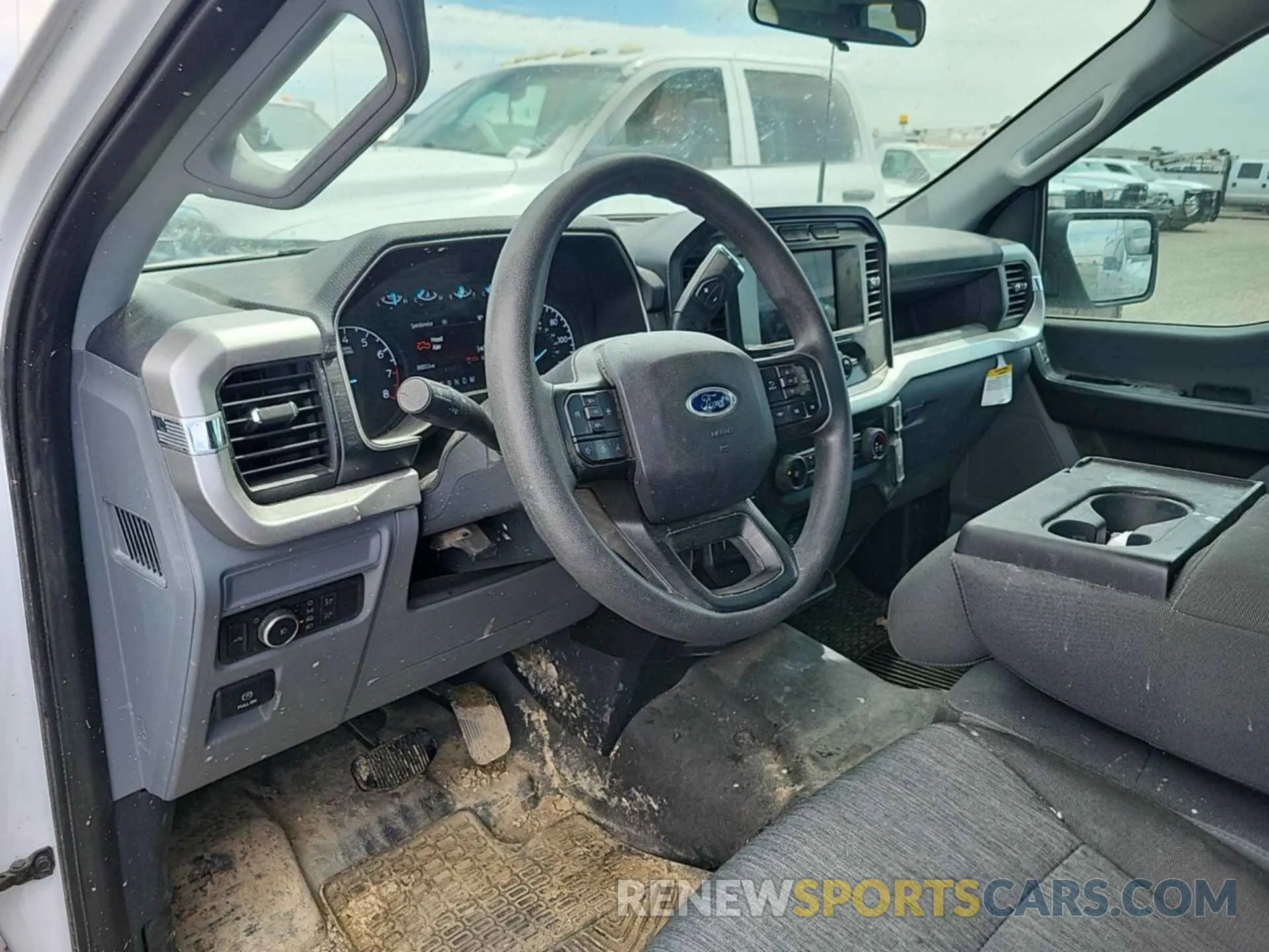 9 Photograph of a damaged car 1FTFX1E51NKE54673 FORD F-150 2022