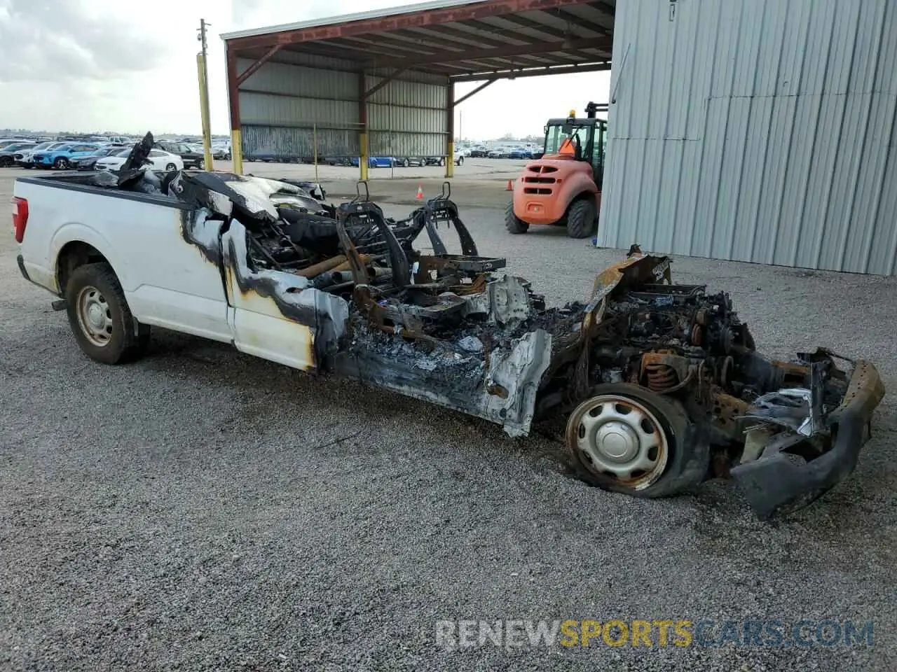 4 Photograph of a damaged car 1FTFX1E53NKD10526 FORD F-150 2022