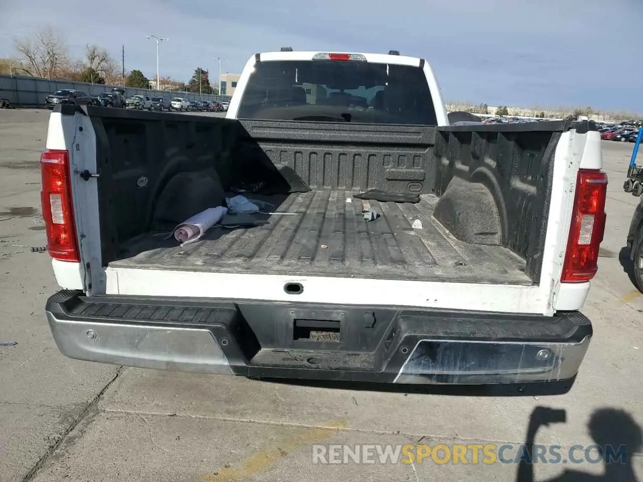 6 Photograph of a damaged car 1FTFX1E56NKD72230 FORD F-150 2022