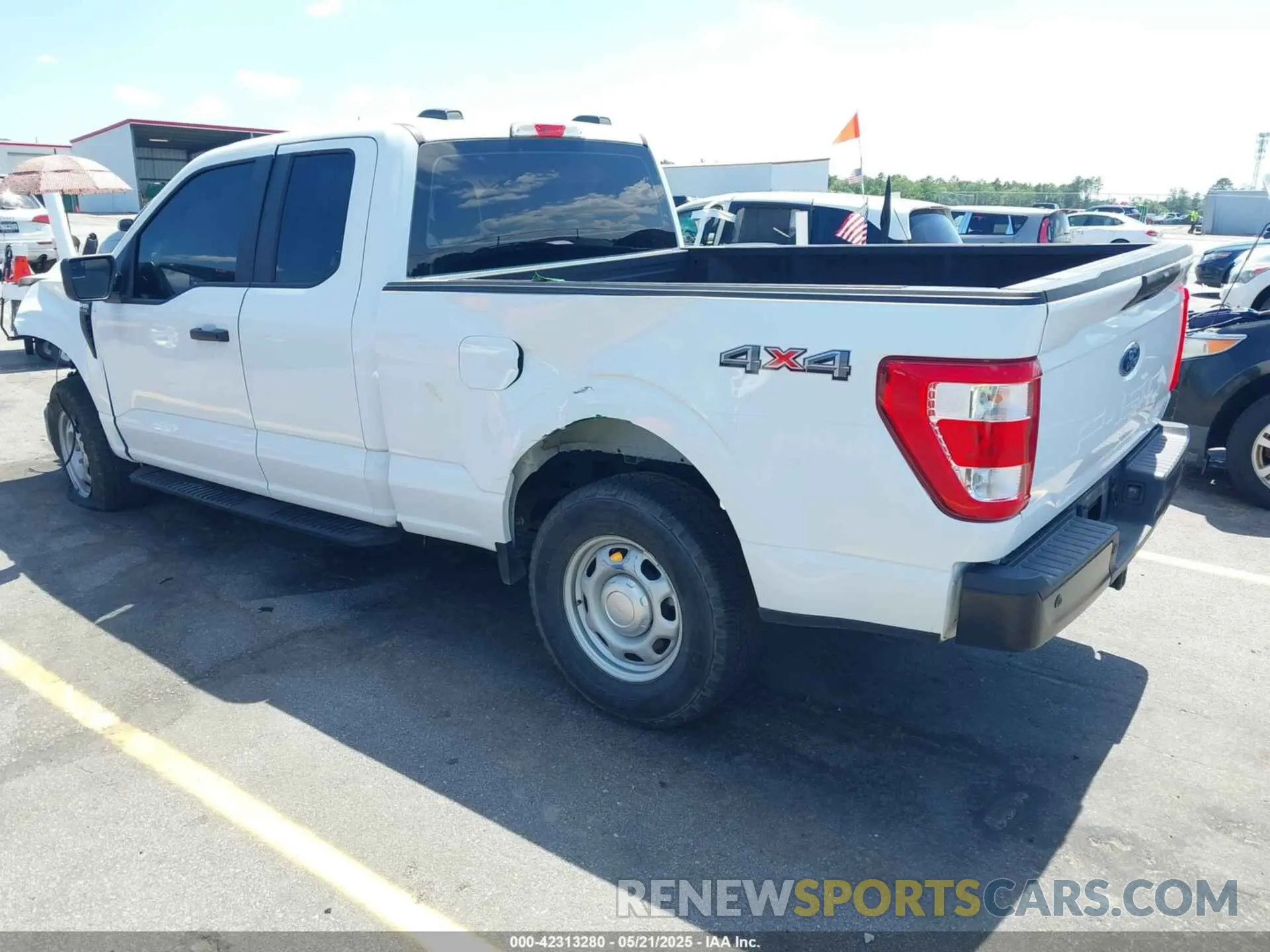 3 Photograph of a damaged car 1FTFX1E58NFB73477 FORD F-150 2022