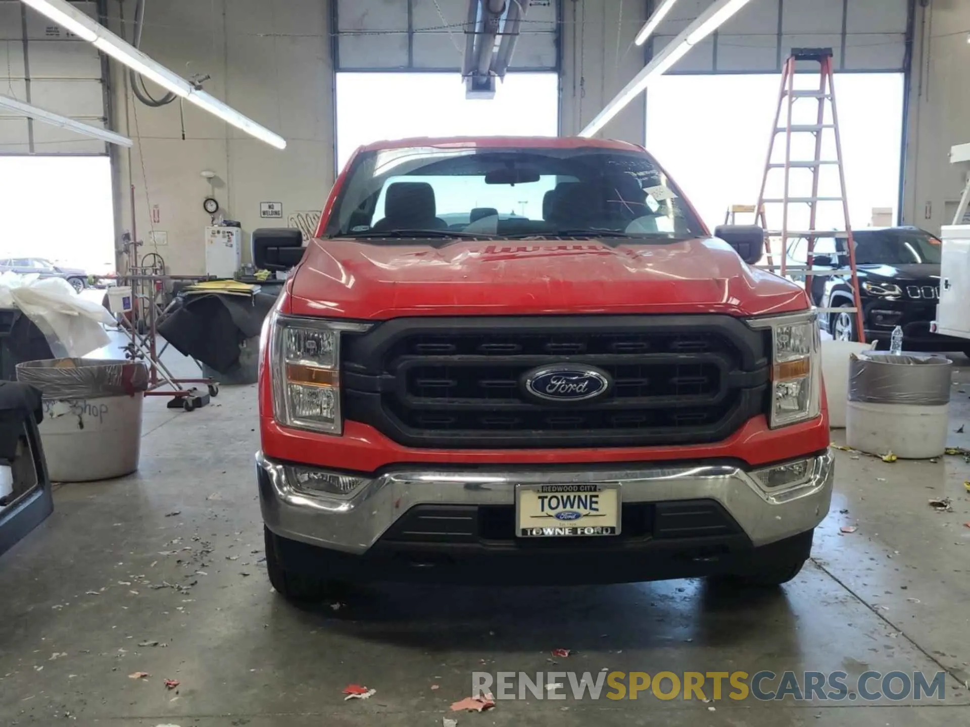 2 Photograph of a damaged car 1FTFX1E81NKE58197 FORD F-150 2022