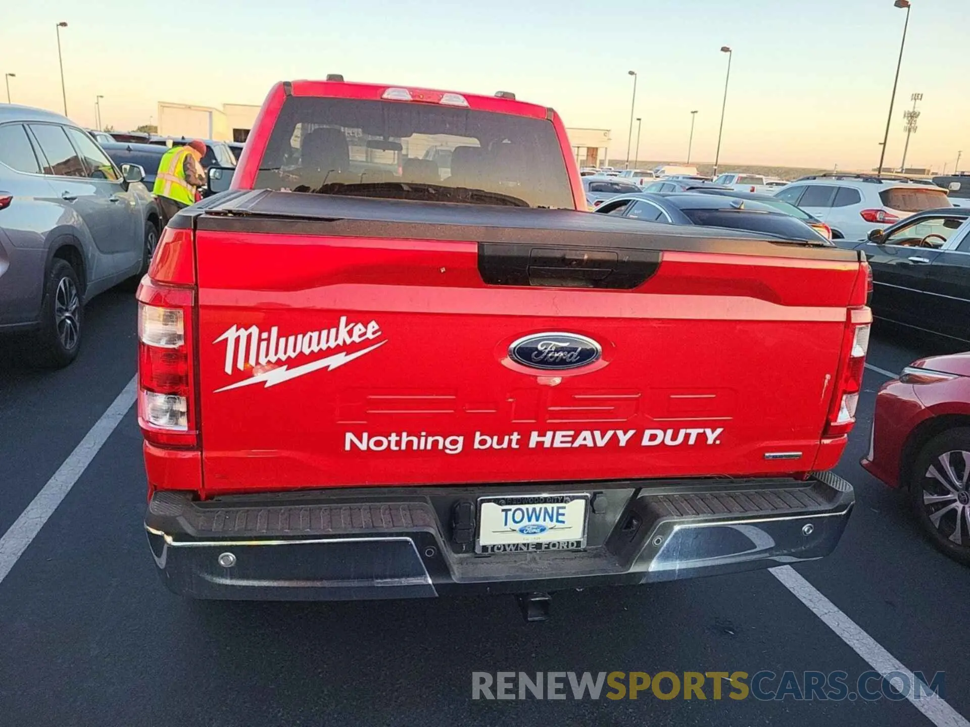 21 Photograph of a damaged car 1FTFX1E81NKE58197 FORD F-150 2022