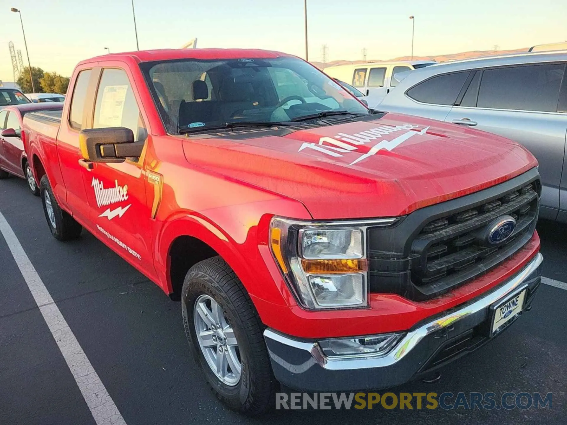7 Photograph of a damaged car 1FTFX1E81NKE58197 FORD F-150 2022