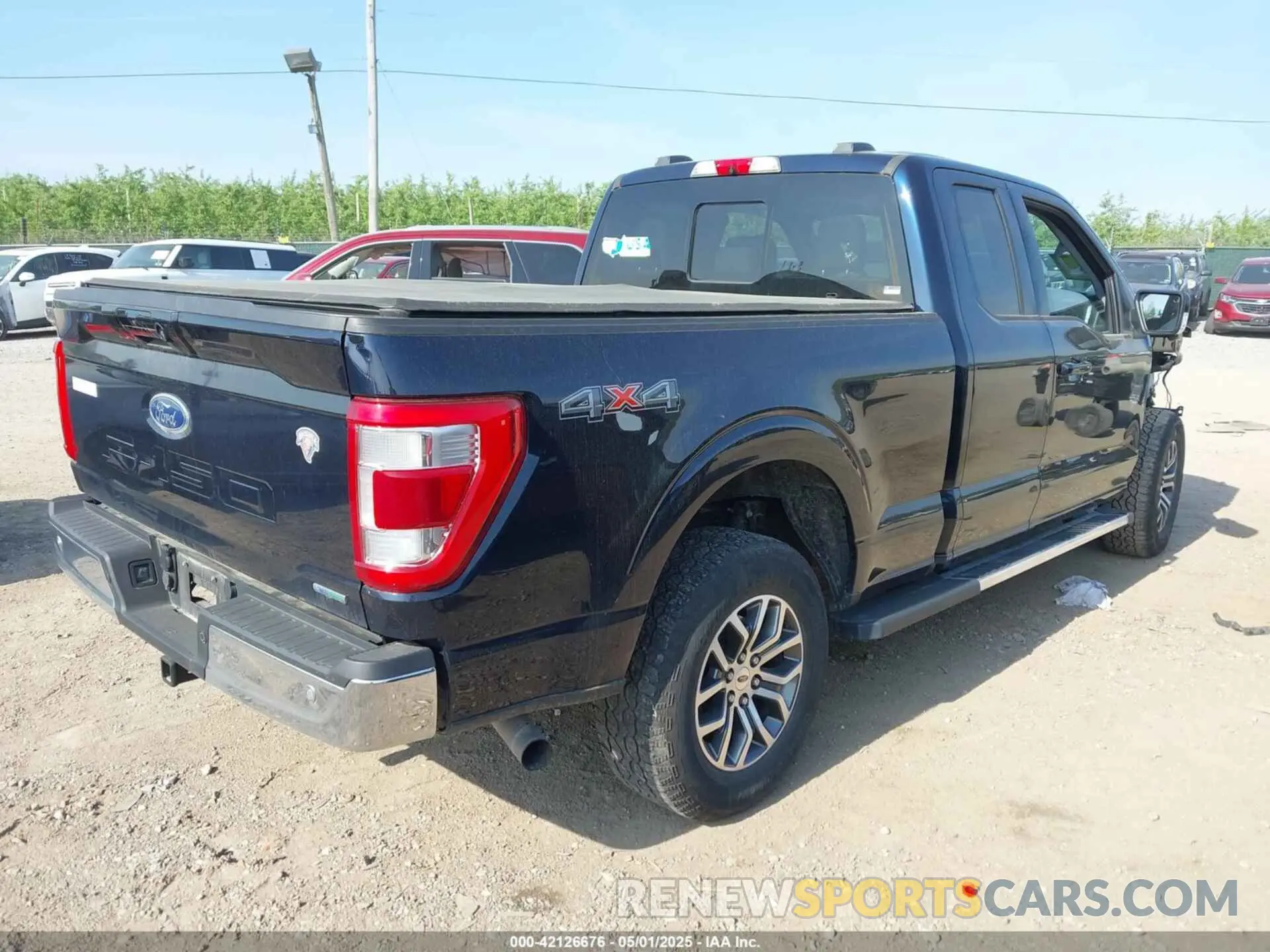 4 Photograph of a damaged car 1FTFX1E84NFA00176 FORD F-150 2022