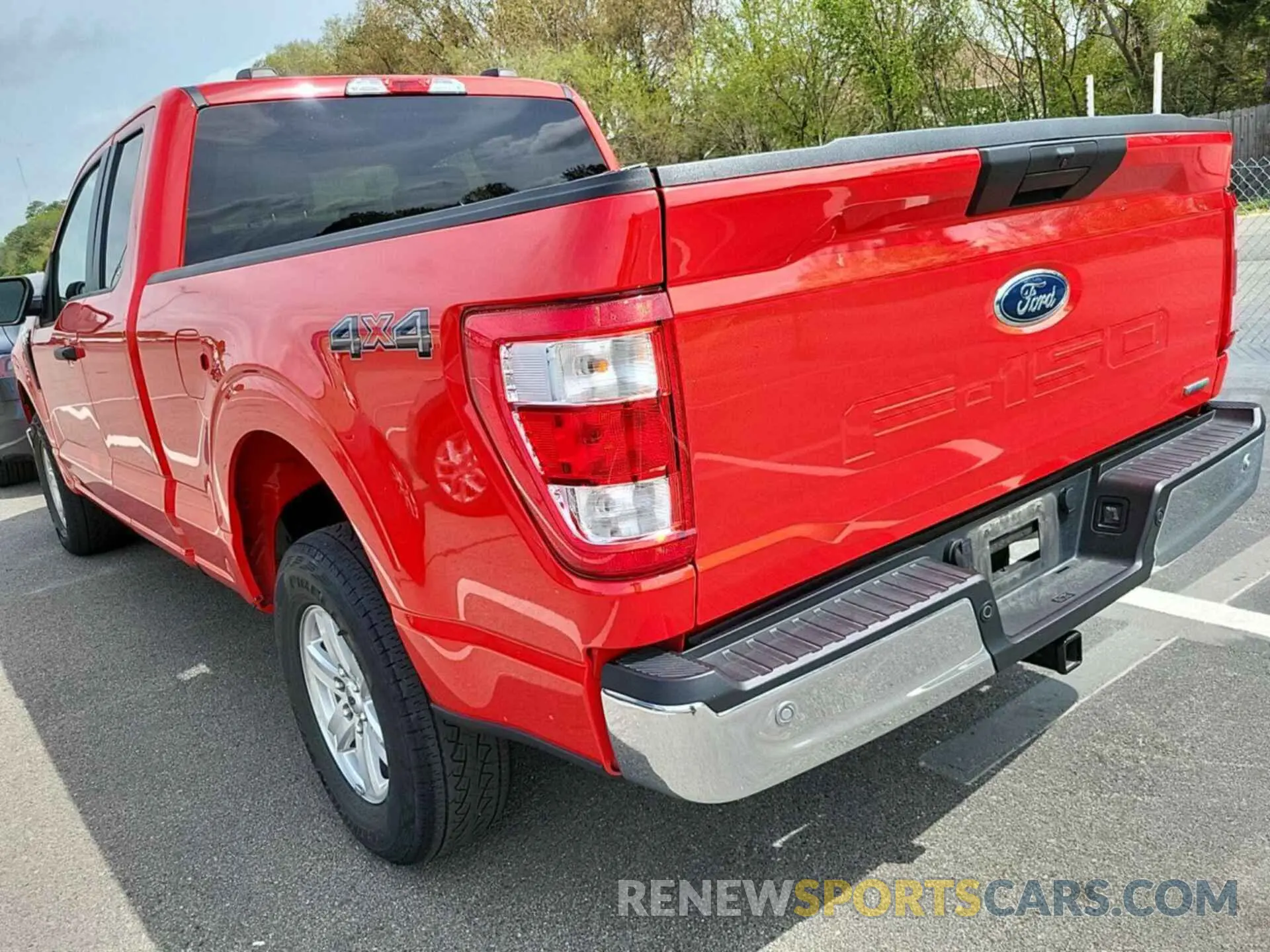 16 Photograph of a damaged car 1FTFX1E8XNKE56965 FORD F-150 2022