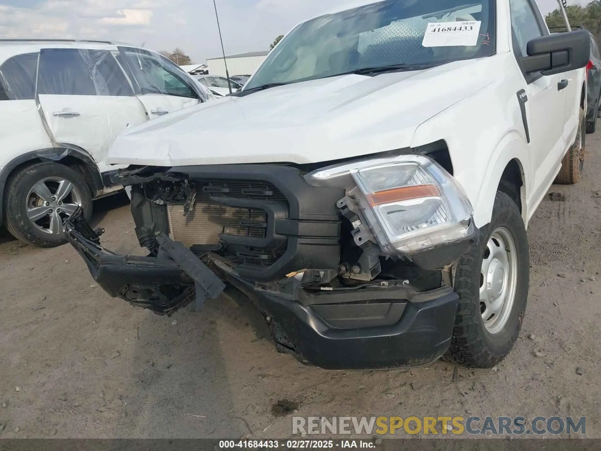 19 Photograph of a damaged car 1FTMF1CB2NKD95281 FORD F-150 2022