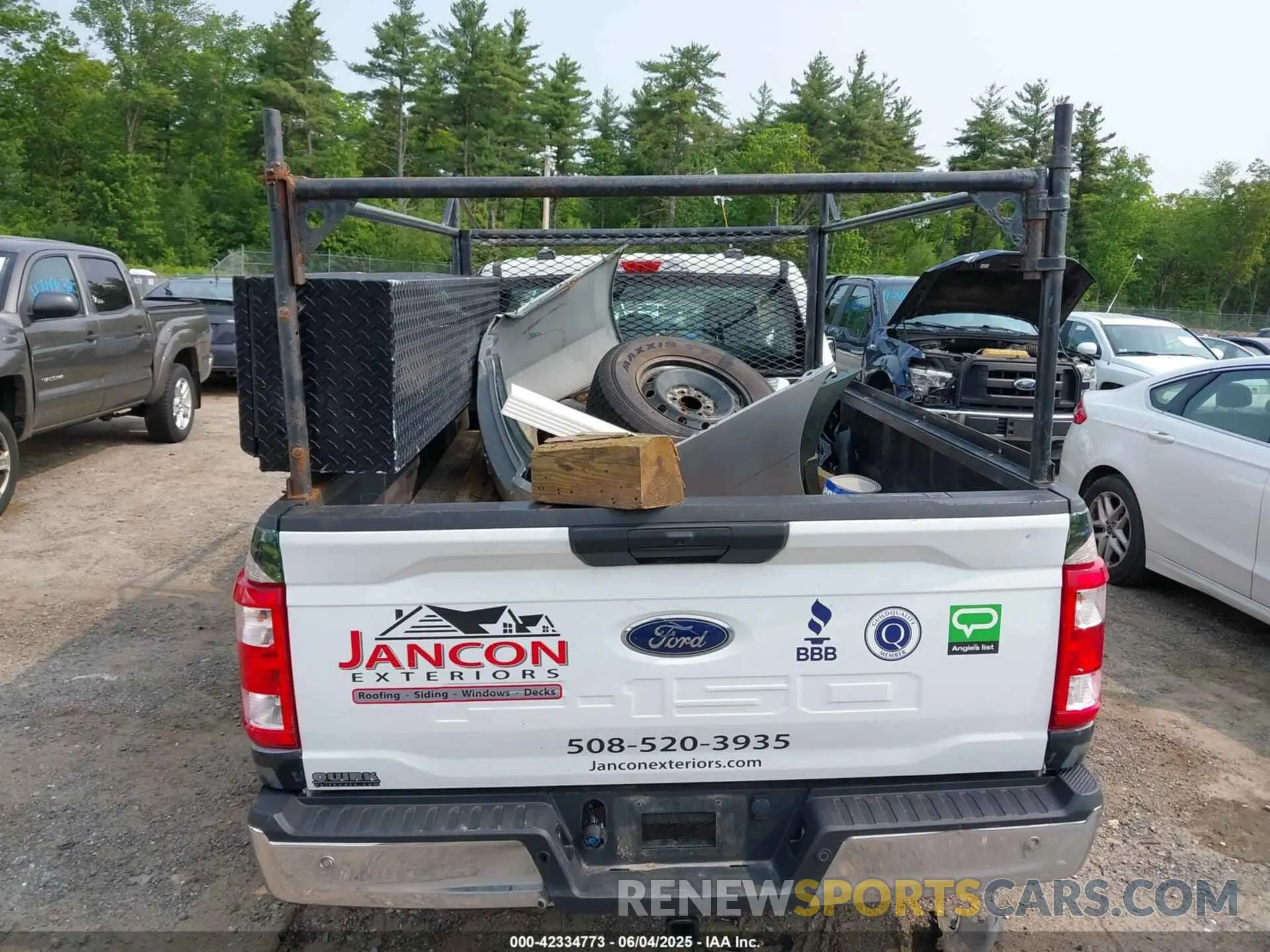 17 Photograph of a damaged car 1FTMF1CB4NKE00254 FORD F-150 2022