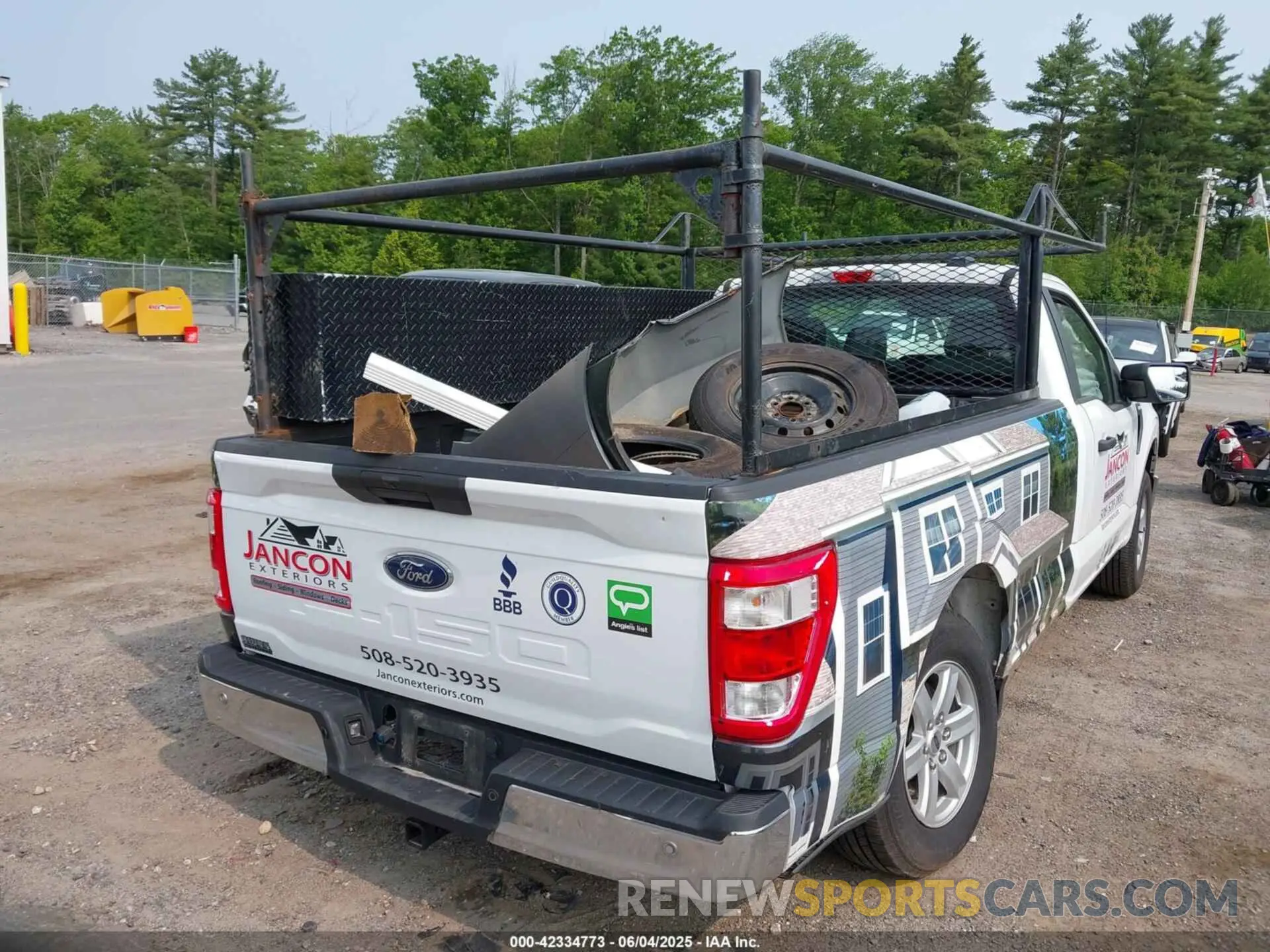 4 Photograph of a damaged car 1FTMF1CB4NKE00254 FORD F-150 2022