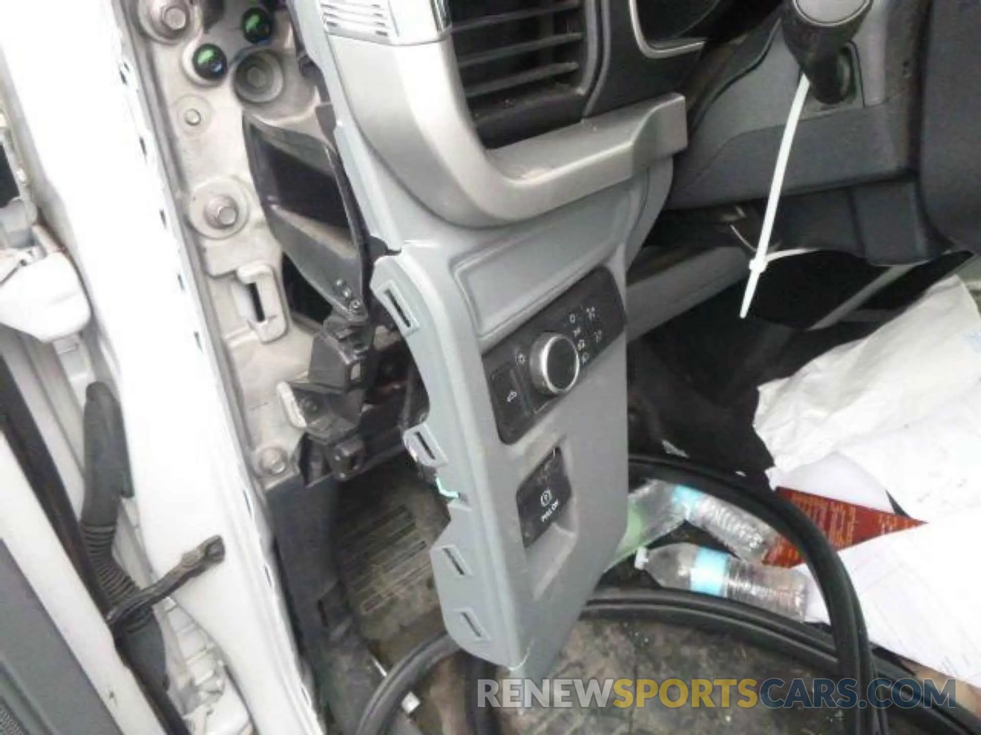22 Photograph of a damaged car 1FTMF1CB5NKD89975 FORD F-150 2022