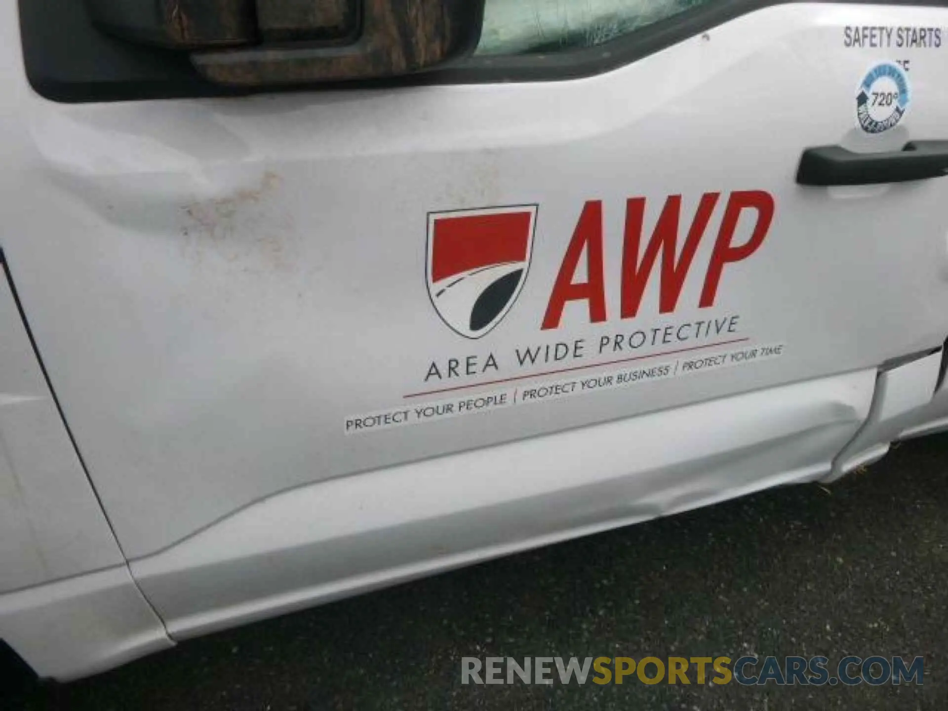 24 Photograph of a damaged car 1FTMF1CB5NKD89975 FORD F-150 2022