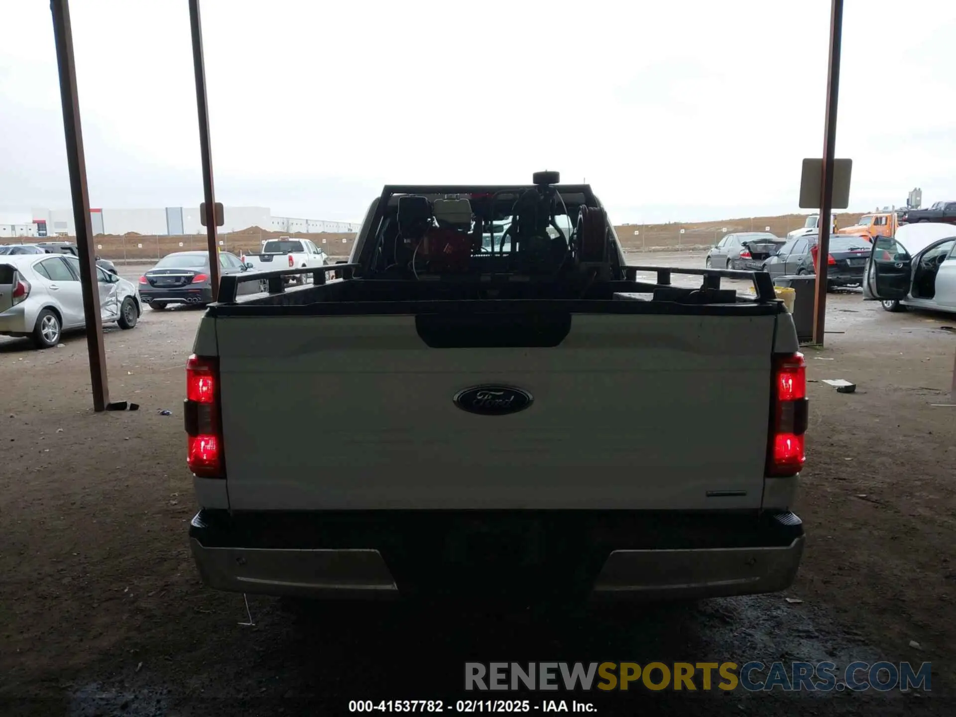 16 Photograph of a damaged car 1FTMF1CP0NKD88843 FORD F-150 2022