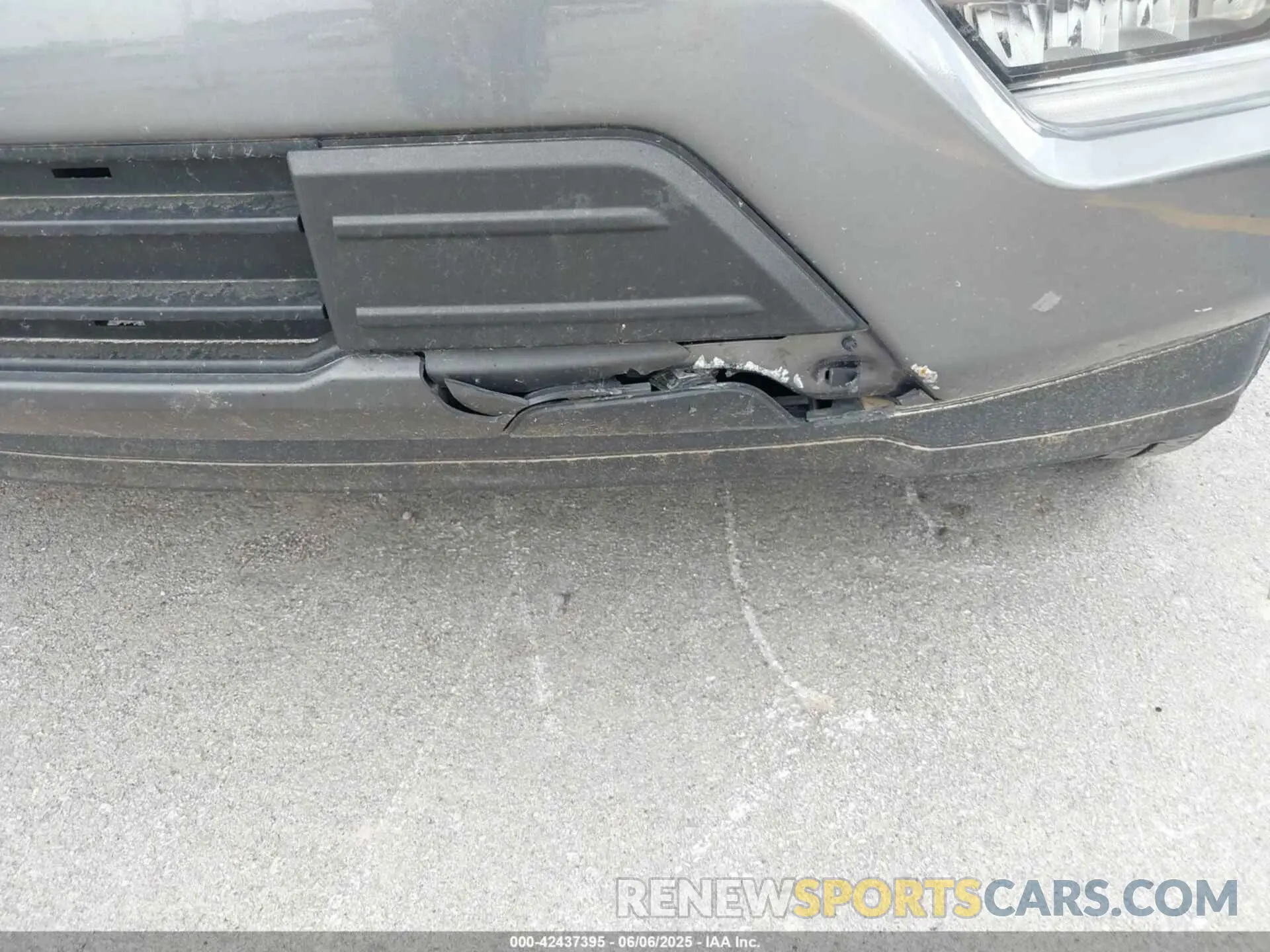 17 Photograph of a damaged car 1FTEW1C50PFA88914 FORD F-150 2023