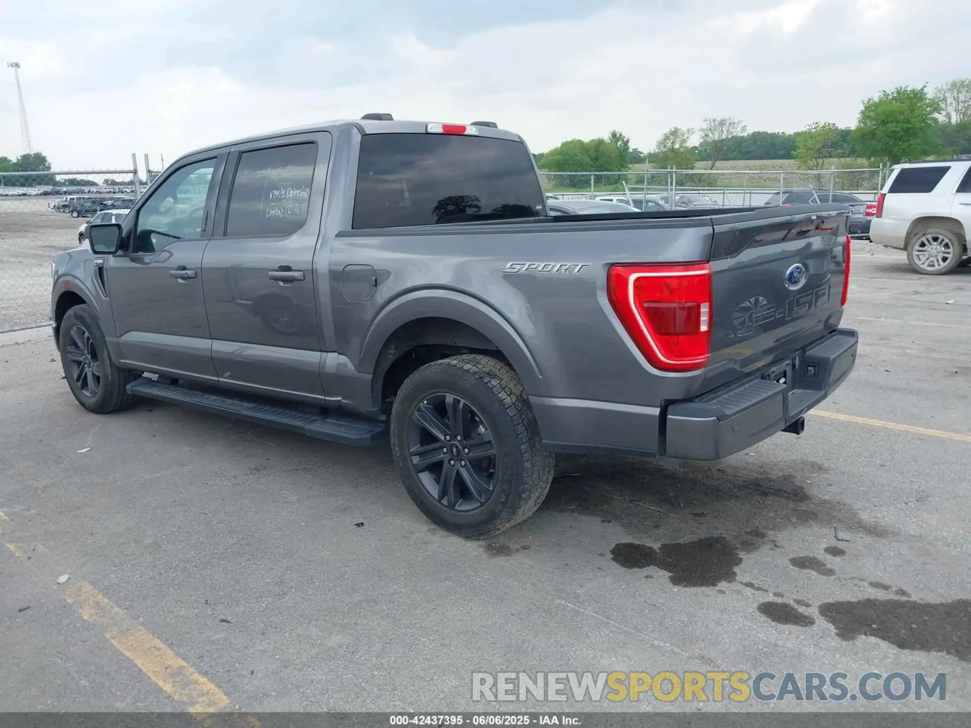 3 Photograph of a damaged car 1FTEW1C50PFA88914 FORD F-150 2023