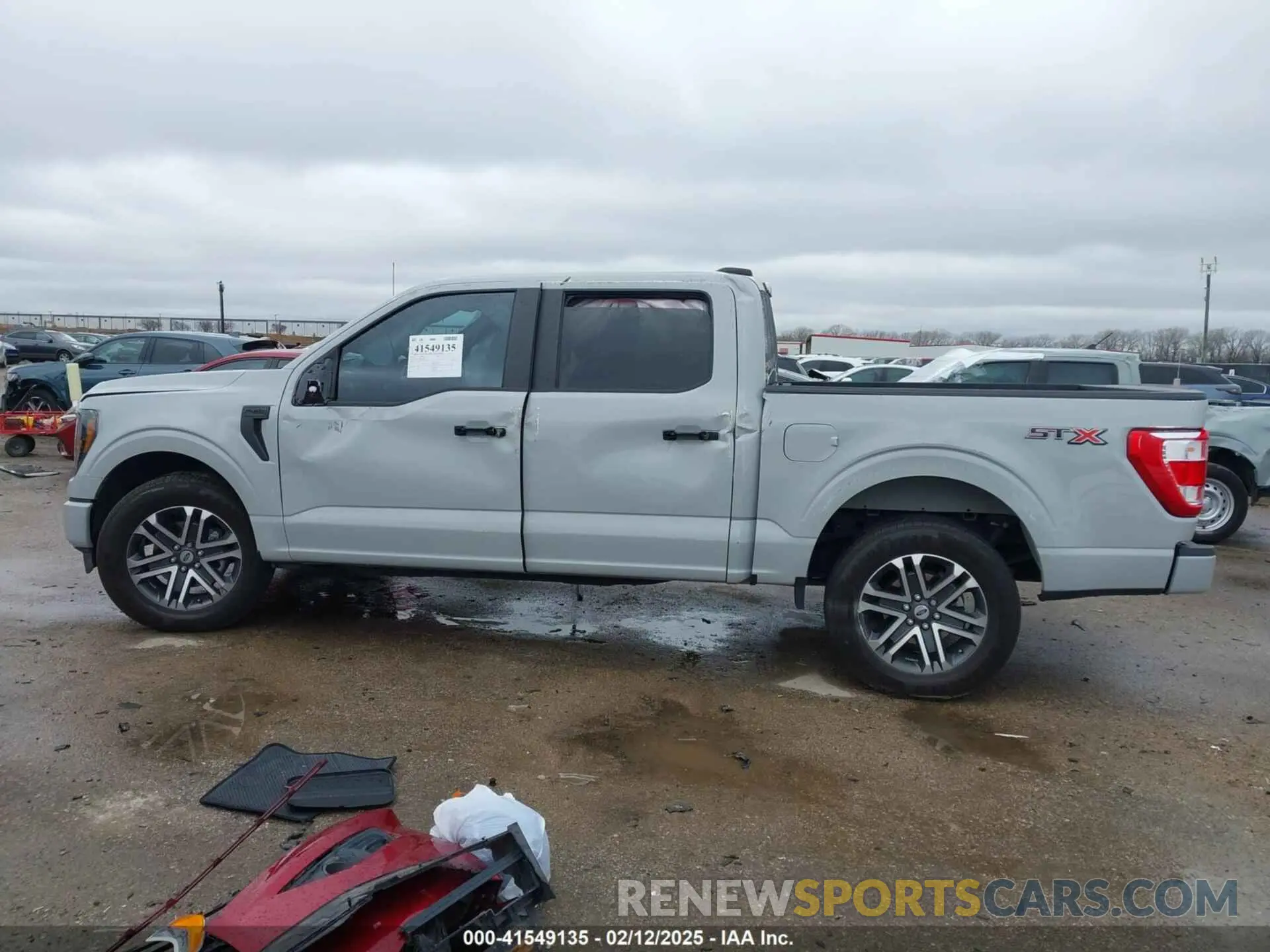 15 Photograph of a damaged car 1FTEW1C50PKF33143 FORD F-150 2023