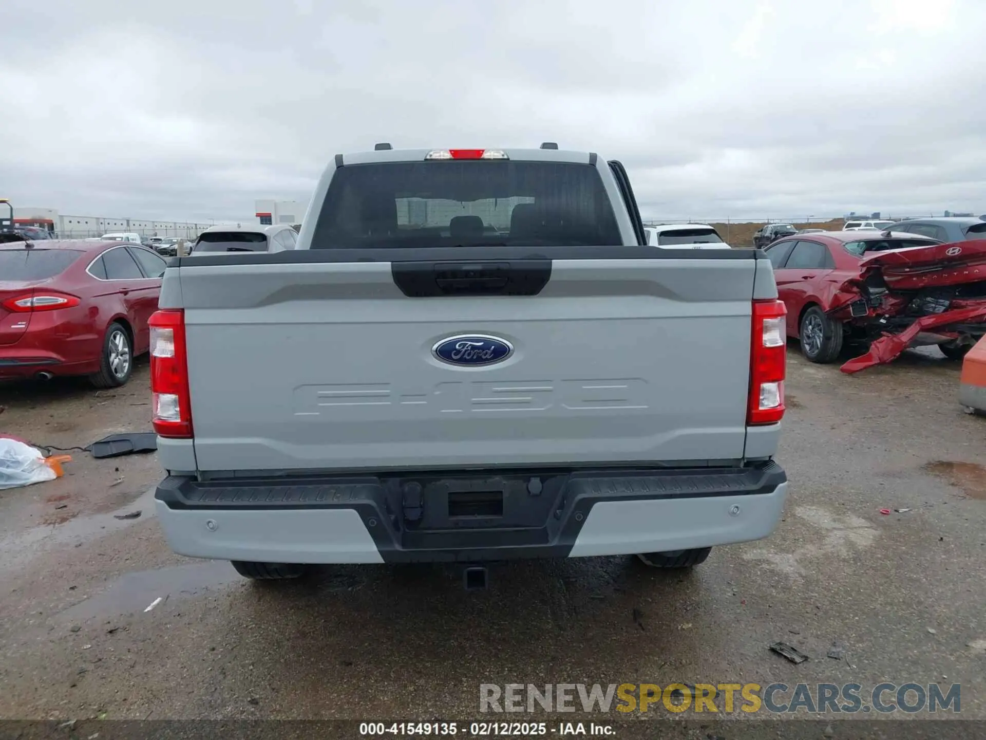 17 Photograph of a damaged car 1FTEW1C50PKF33143 FORD F-150 2023