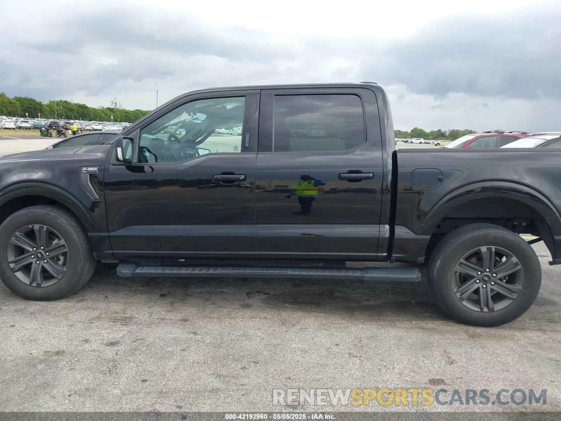 14 Photograph of a damaged car 1FTEW1C52PFA90311 FORD F-150 2023