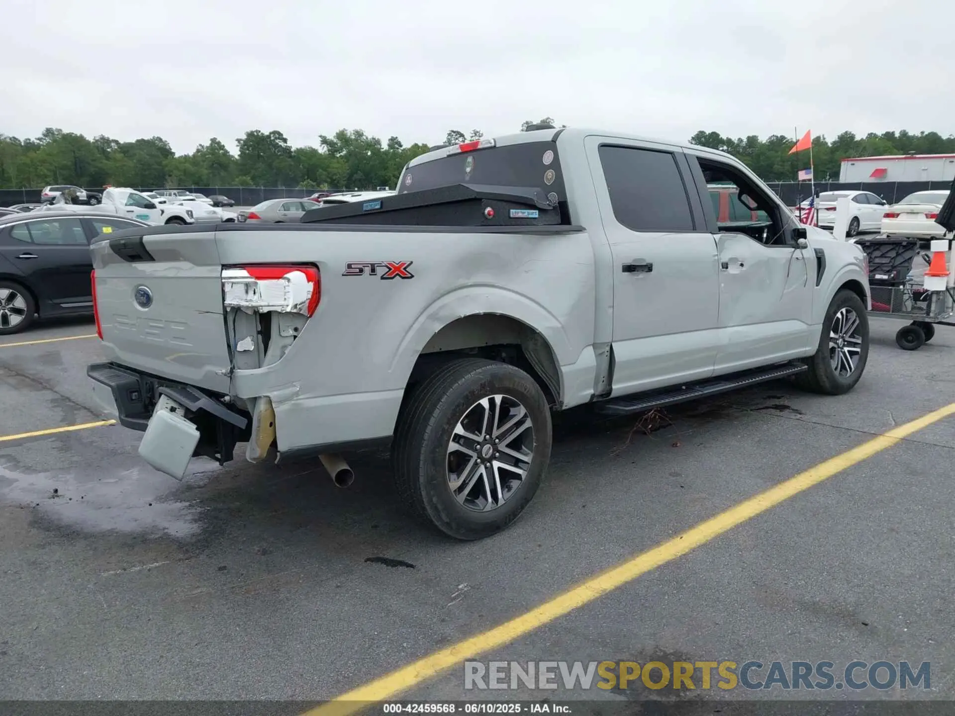 4 Photograph of a damaged car 1FTEW1C54PKD66883 FORD F-150 2023
