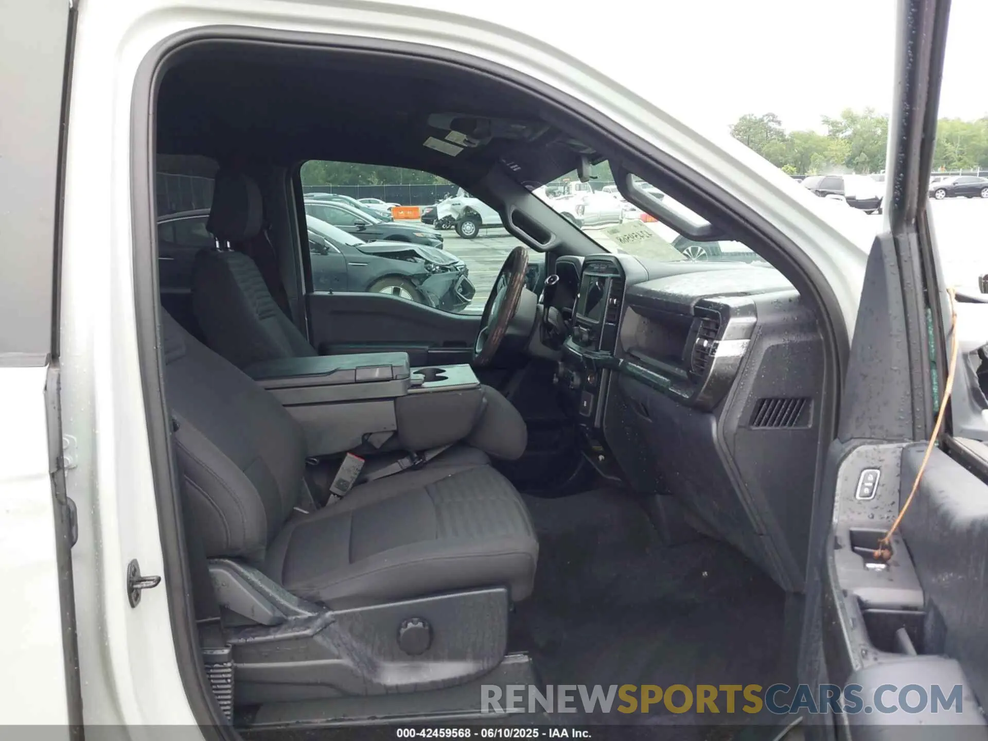5 Photograph of a damaged car 1FTEW1C54PKD66883 FORD F-150 2023
