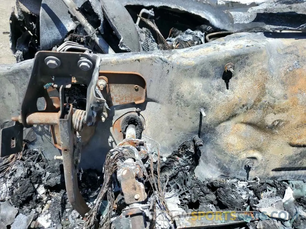 9 Photograph of a damaged car 1FTEW1C54PKD87538 FORD F-150 2023