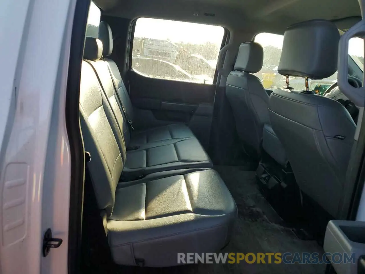 10 Photograph of a damaged car 1FTEW1C80PKG04254 FORD F-150 2023