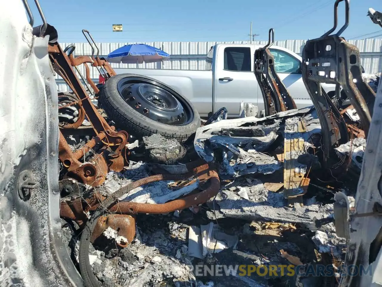 10 Photograph of a damaged car 1FTEW1C81PKE77742 FORD F-150 2023
