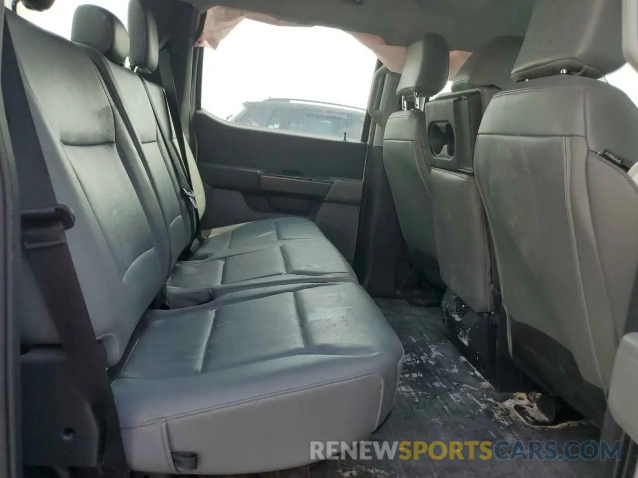10 Photograph of a damaged car 1FTEW1CB7PKF35512 FORD F-150 2023