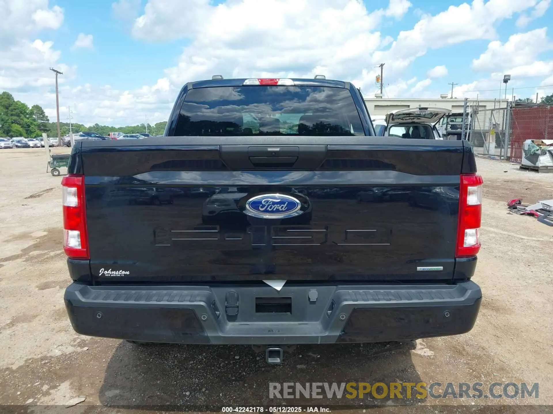 17 Photograph of a damaged car 1FTEW1CP3PKE31756 FORD F-150 2023
