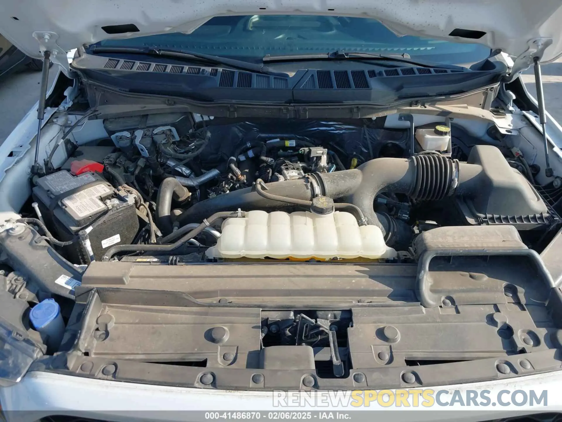 10 Photograph of a damaged car 1FTEW1CPXPKF87647 FORD F-150 2023