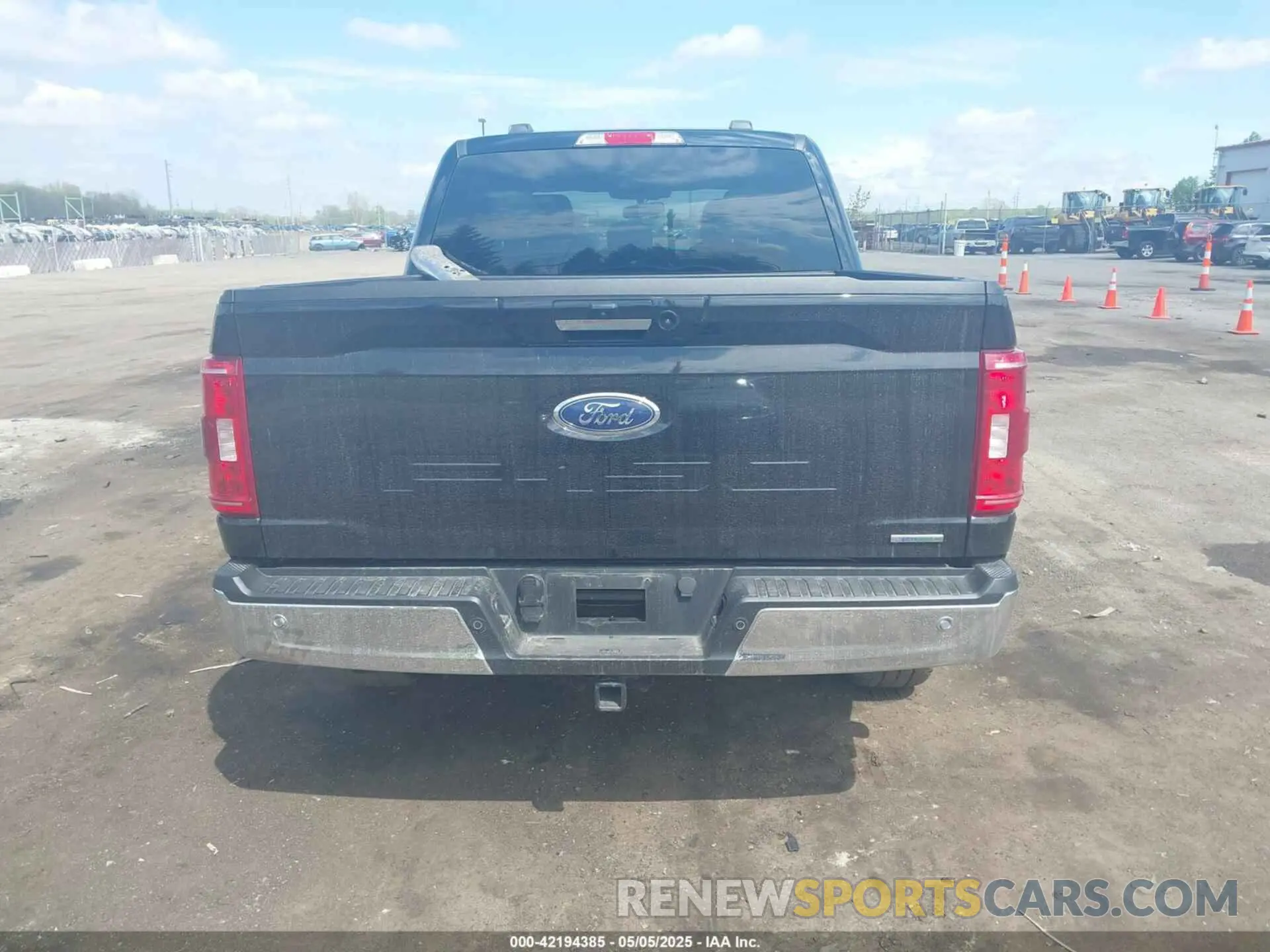 16 Photograph of a damaged car 1FTEW1EP0PFB06150 FORD F-150 2023