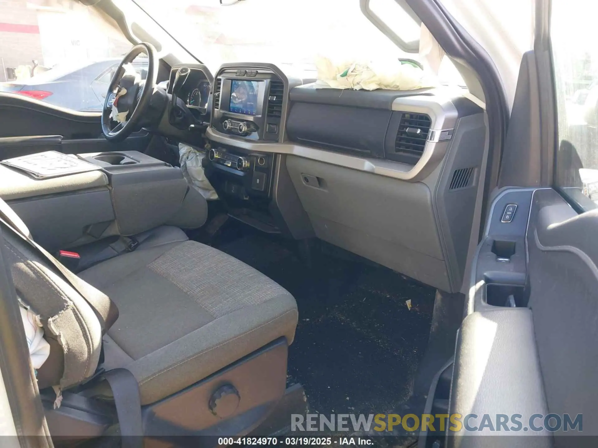 5 Photograph of a damaged car 1FTEW1EP5PFD32586 FORD F-150 2023