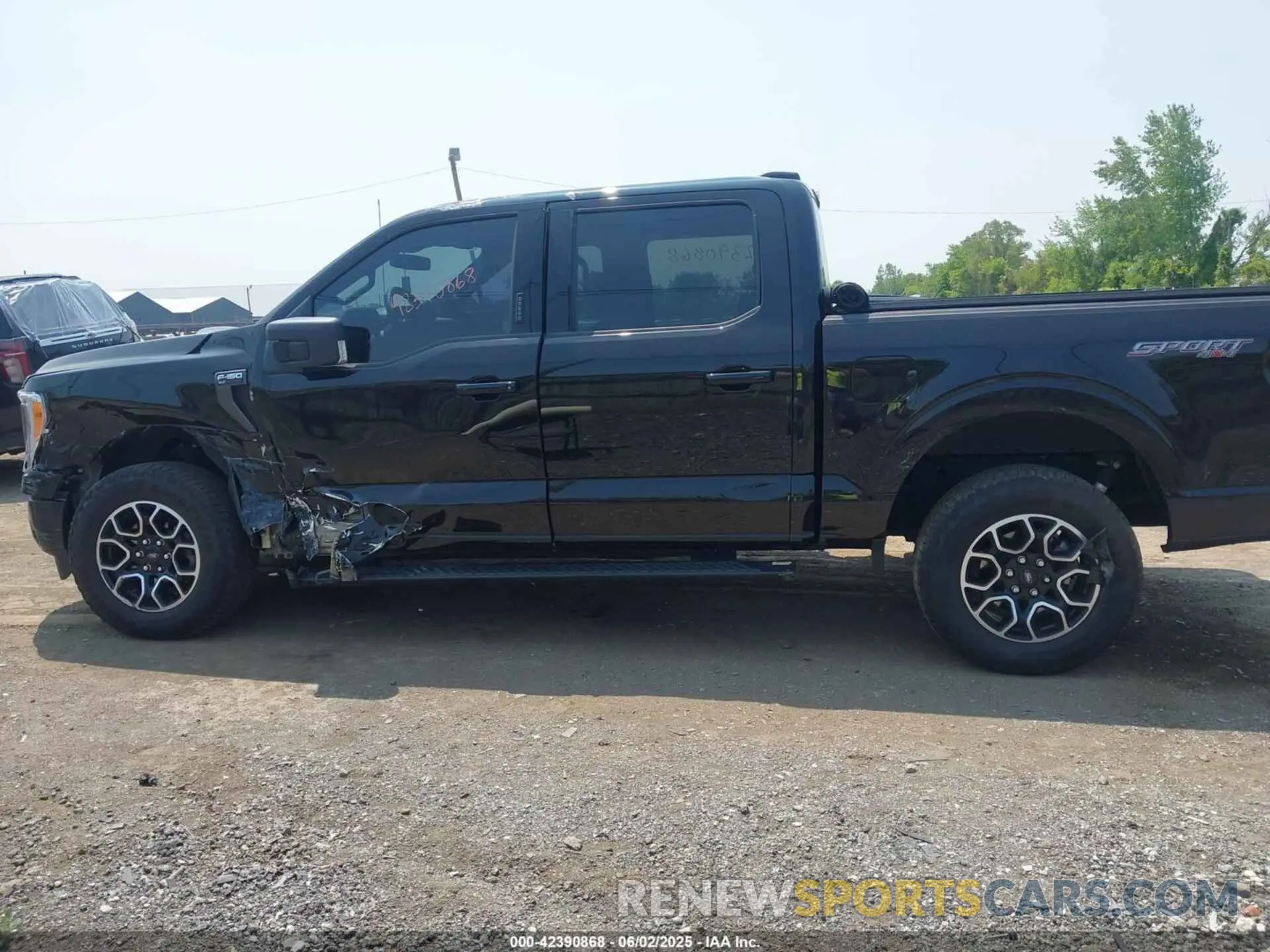 15 Photograph of a damaged car 1FTEW1EP6PKF23103 FORD F-150 2023