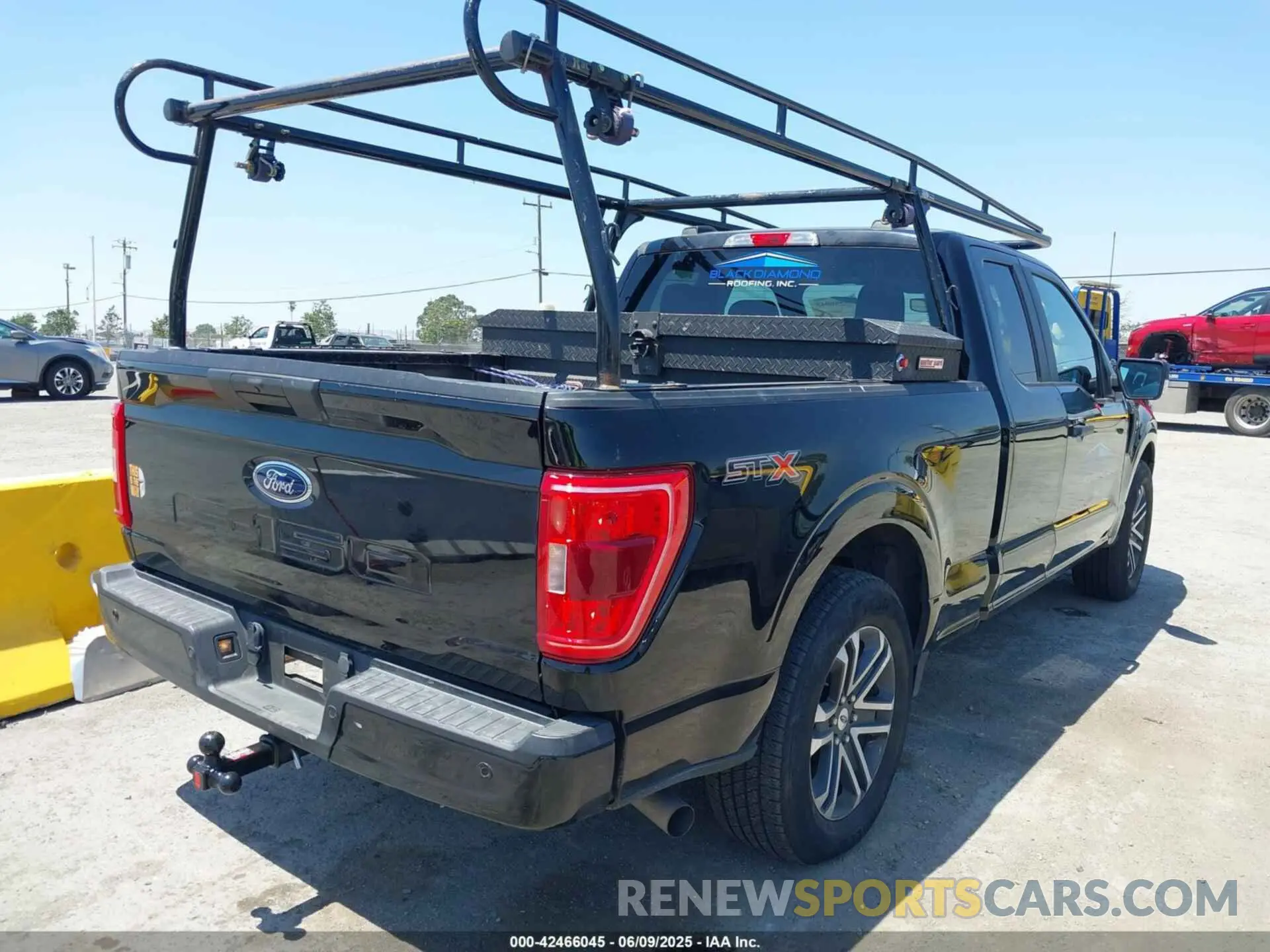 4 Photograph of a damaged car 1FTEX1C55PKE05056 FORD F-150 2023