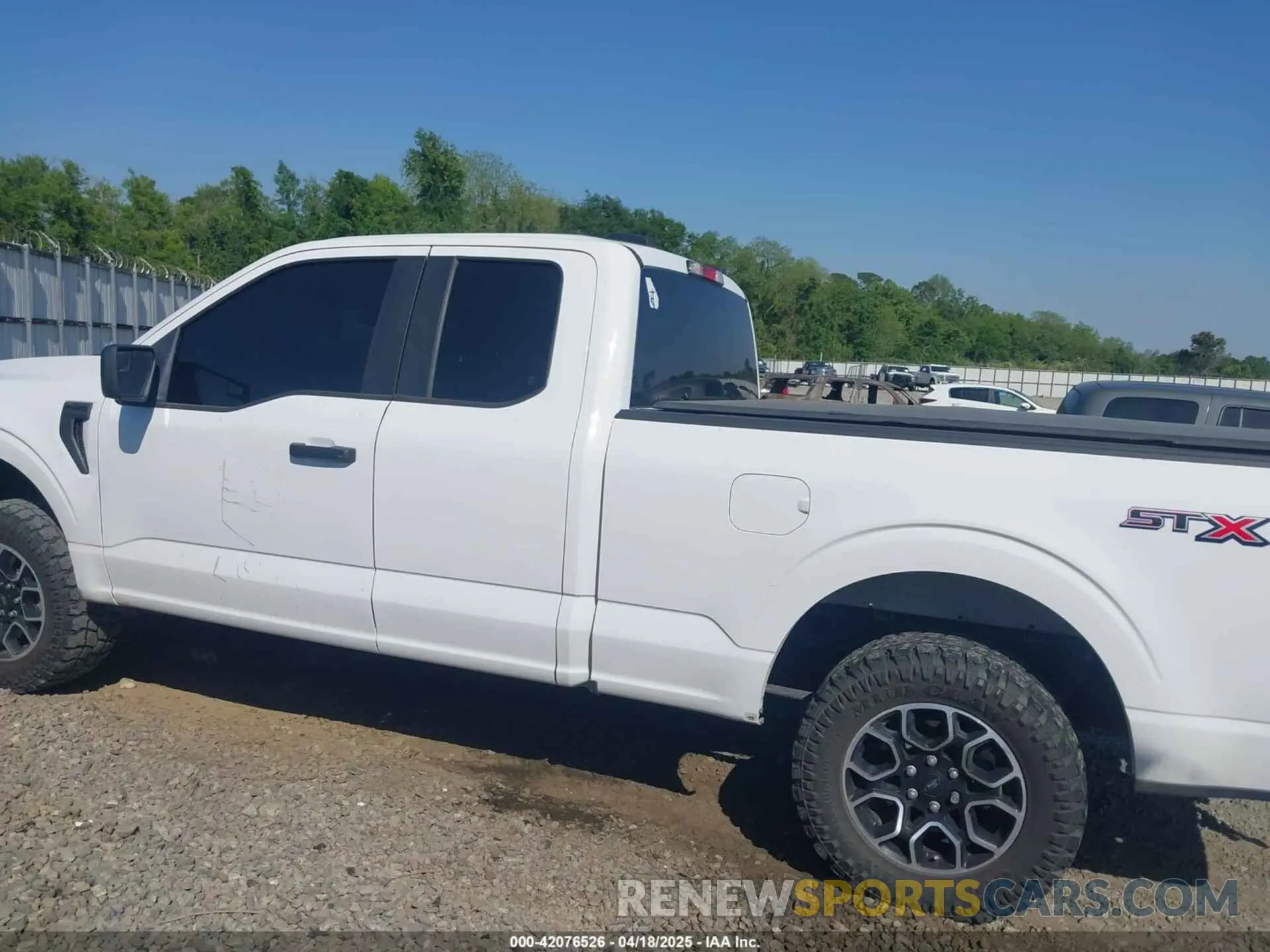 14 Photograph of a damaged car 1FTEX1CP3PKE32192 FORD F-150 2023