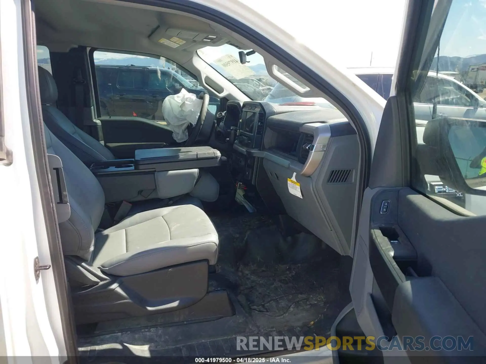 5 Photograph of a damaged car 1FTEX1EB5PKE10583 FORD F-150 2023