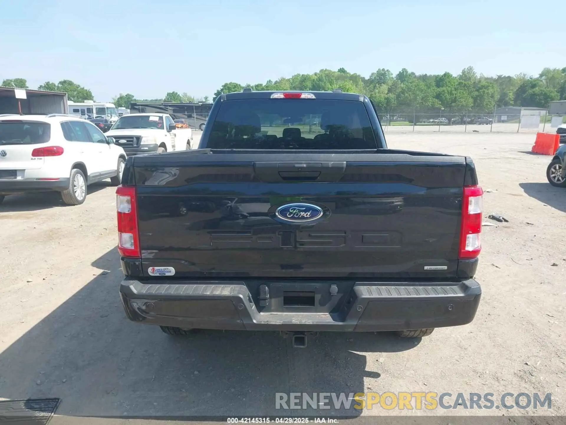 16 Photograph of a damaged car 1FTEX1EP1PKD79585 FORD F-150 2023