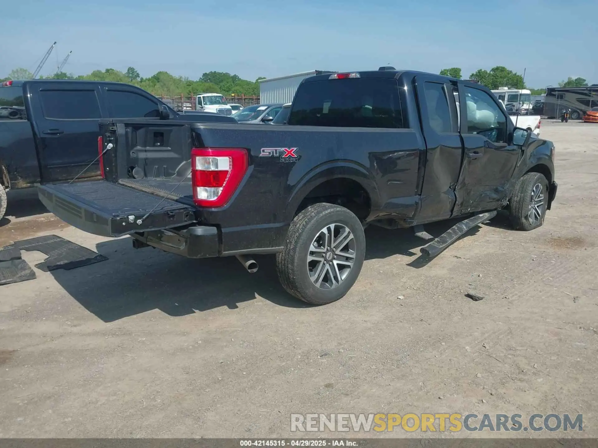 4 Photograph of a damaged car 1FTEX1EP1PKD79585 FORD F-150 2023