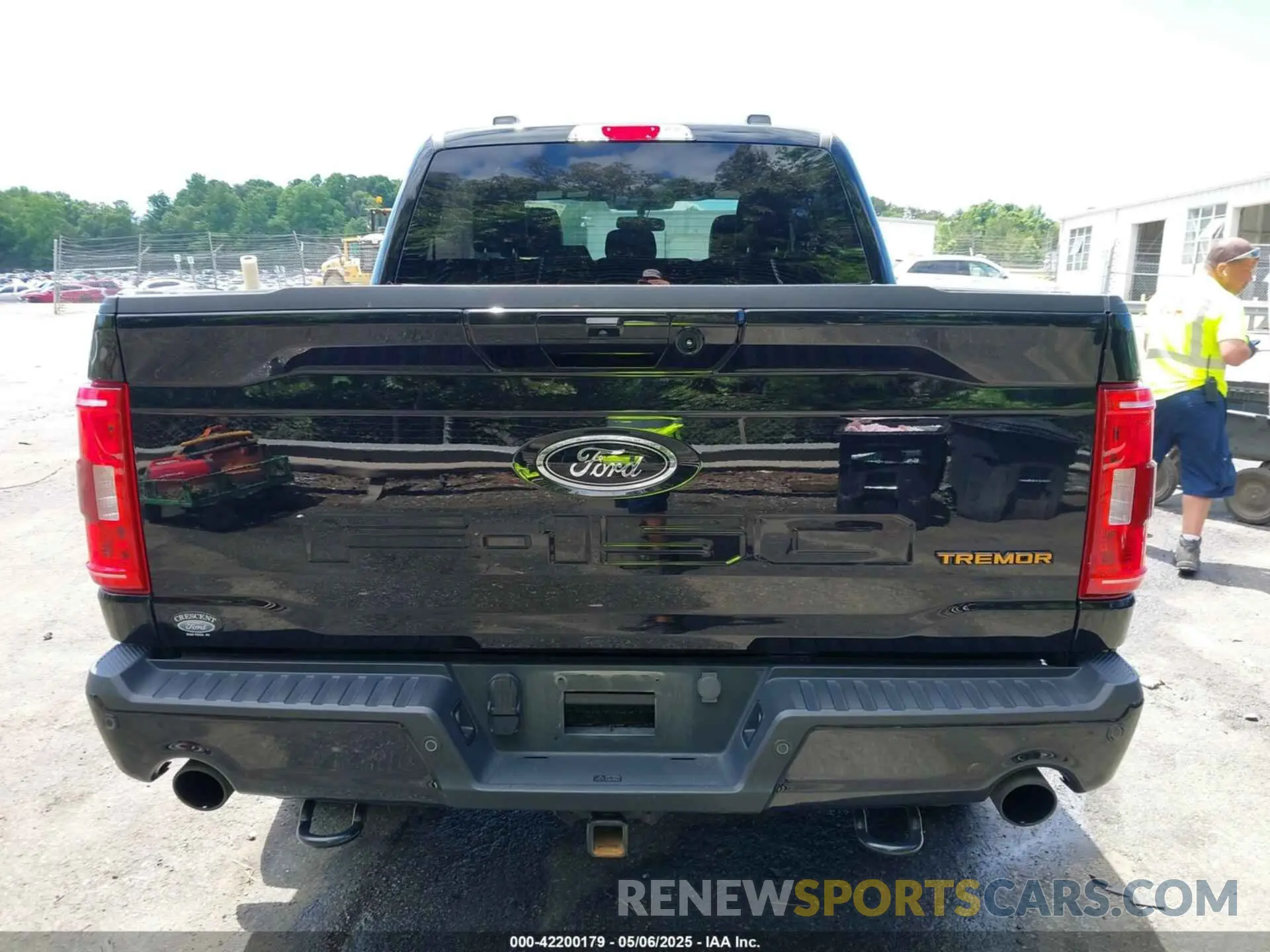 16 Photograph of a damaged car 1FTFW1E50PFA59463 FORD F-150 2023
