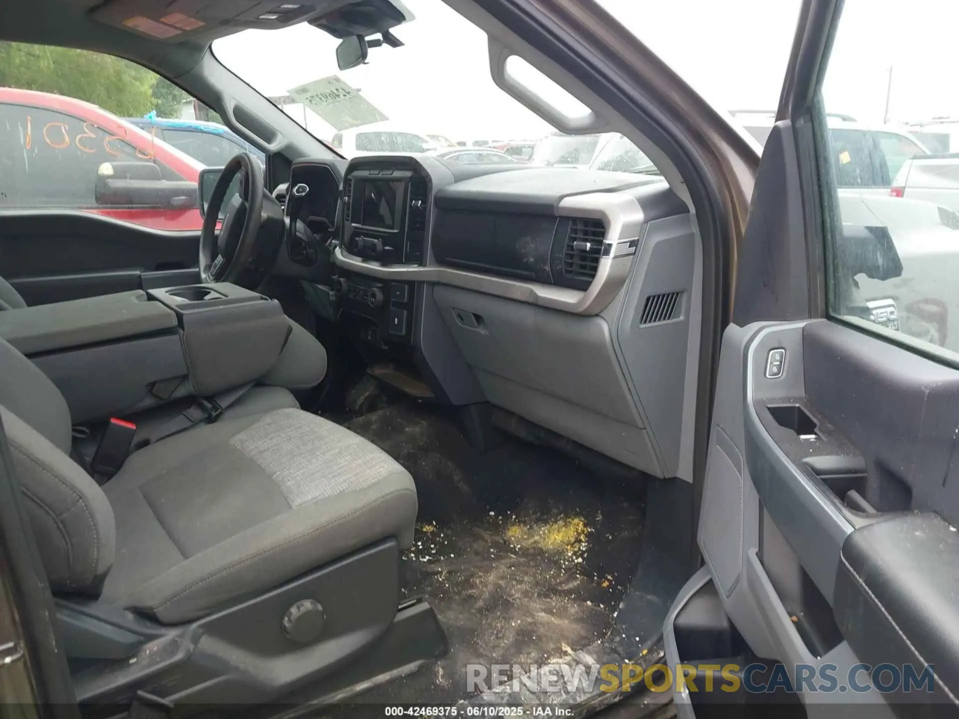 5 Photograph of a damaged car 1FTFW1E51PFC34285 FORD F-150 2023