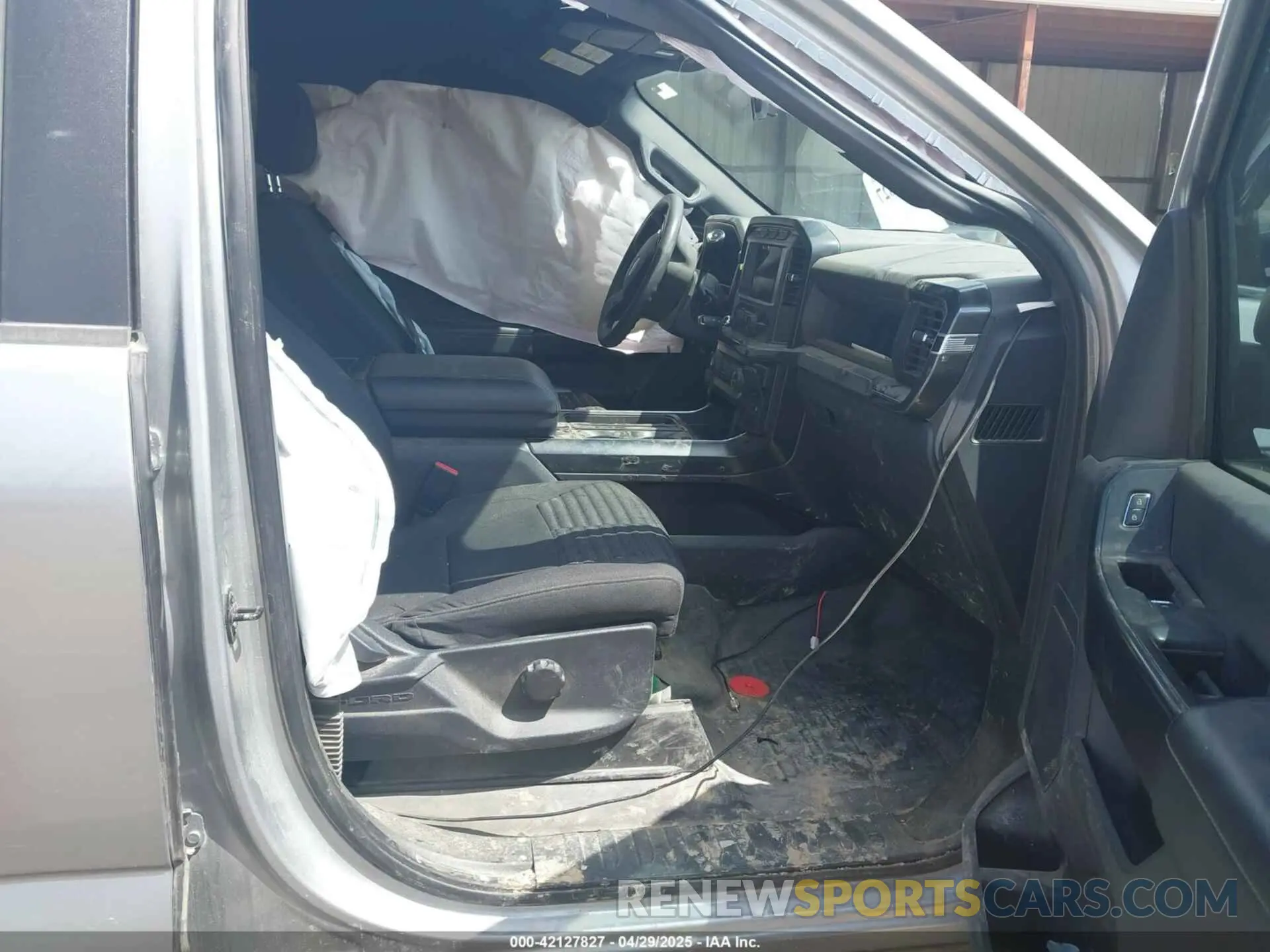 5 Photograph of a damaged car 1FTFW1E55PKE96110 FORD F-150 2023