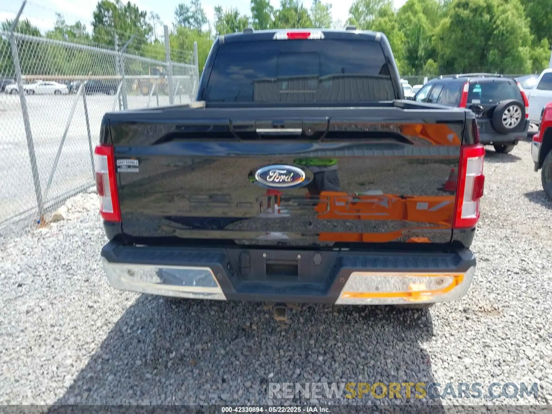16 Photograph of a damaged car 1FTFW1E56PFA88031 FORD F-150 2023