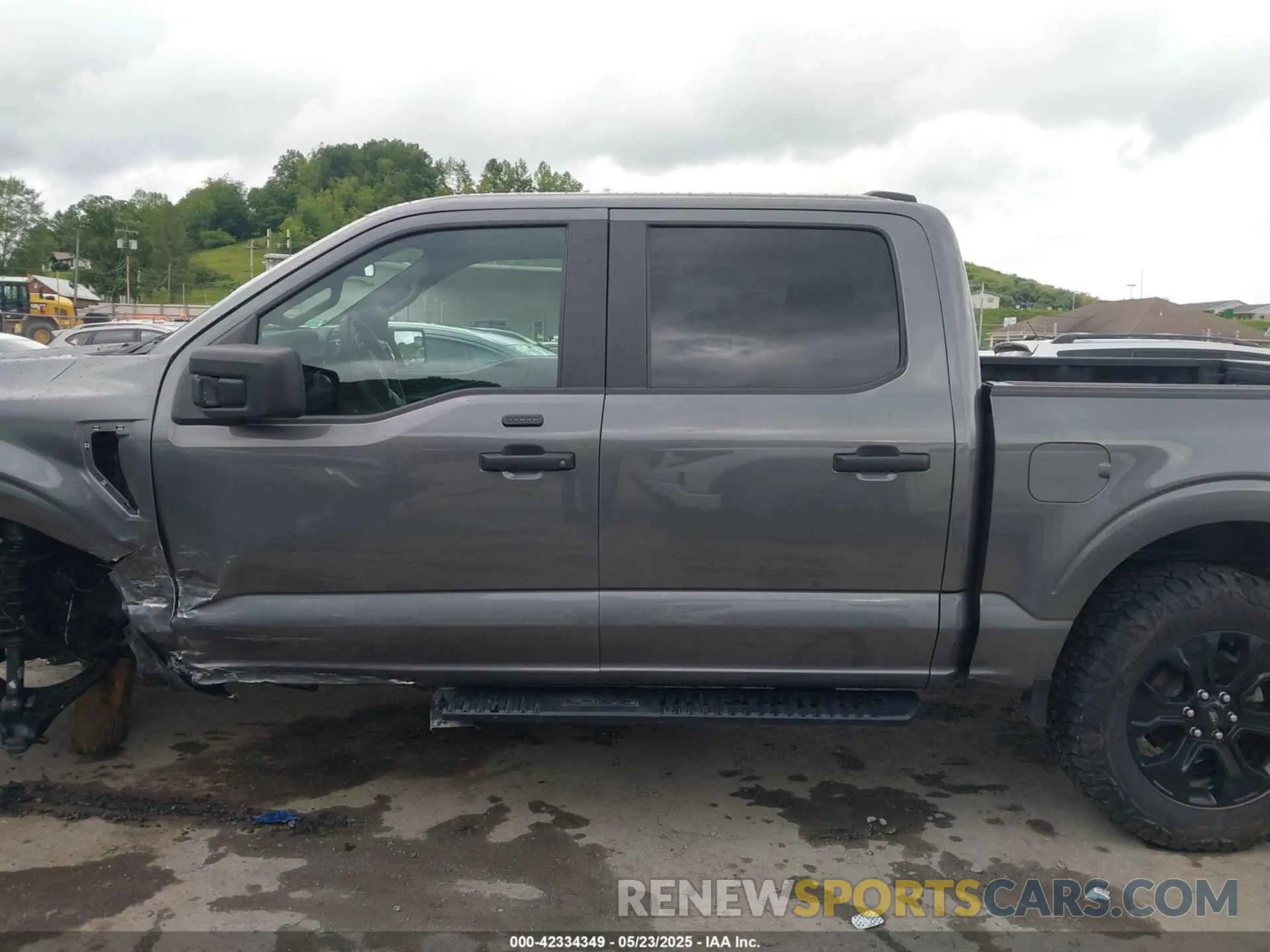 15 Photograph of a damaged car 1FTFW1E58PFA85521 FORD F-150 2023
