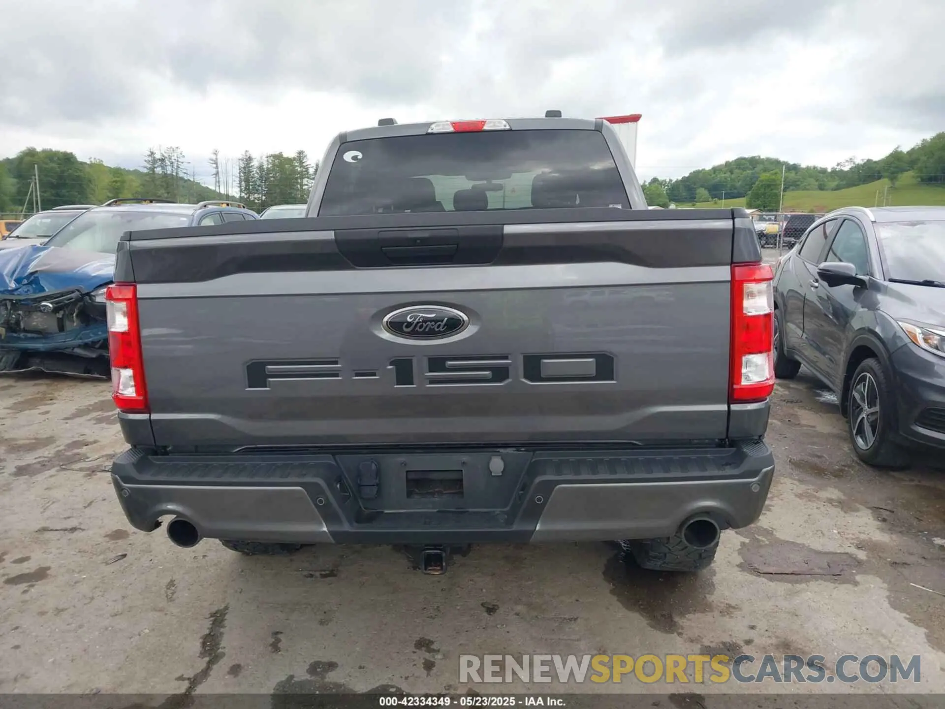 17 Photograph of a damaged car 1FTFW1E58PFA85521 FORD F-150 2023