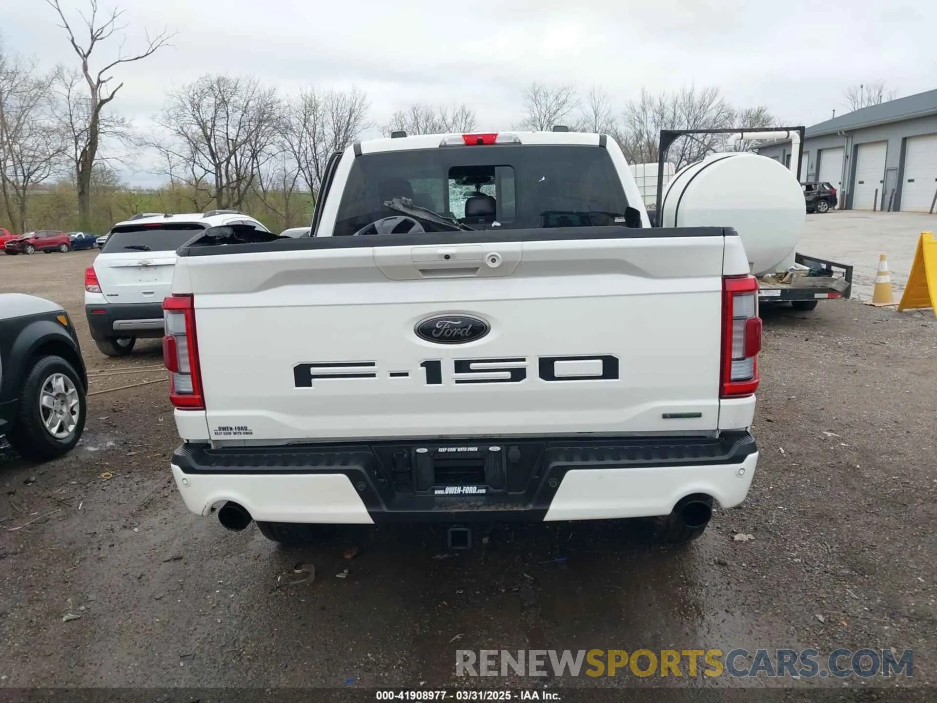 17 Photograph of a damaged car 1FTFW1E82PFA50872 FORD F-150 2023