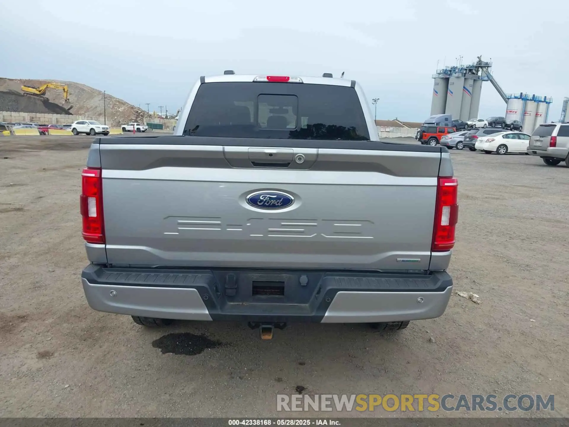 16 Photograph of a damaged car 1FTFW1E82PFA71690 FORD F-150 2023